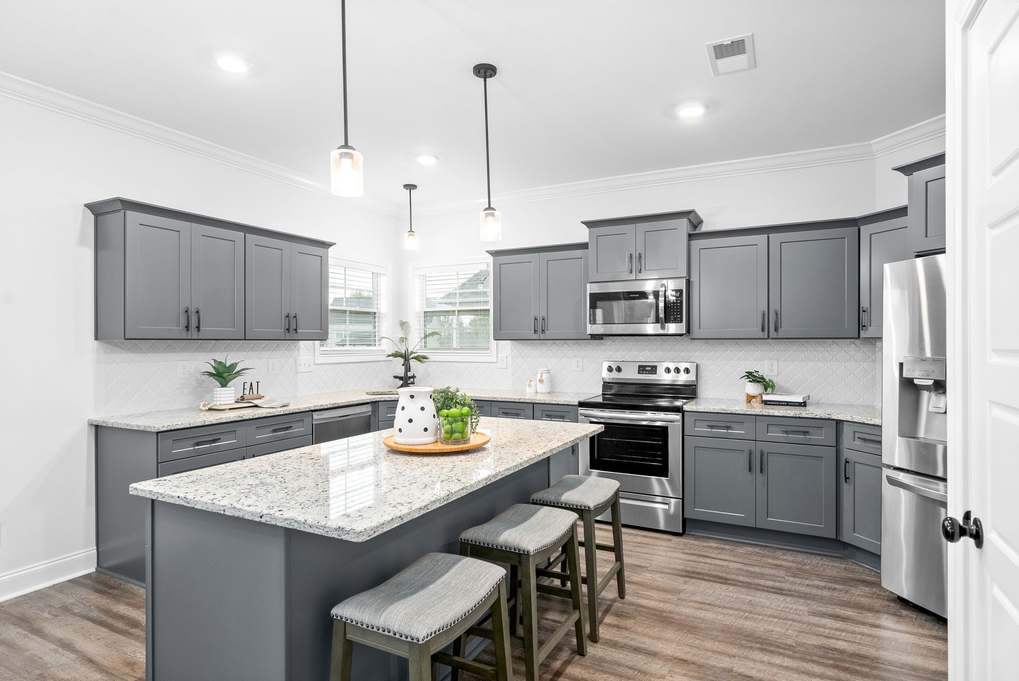 Clarksville, Tennessee 37043, United States, 4 Bedrooms Bedrooms, ,3 BathroomsBathrooms,Residential,Active,171432