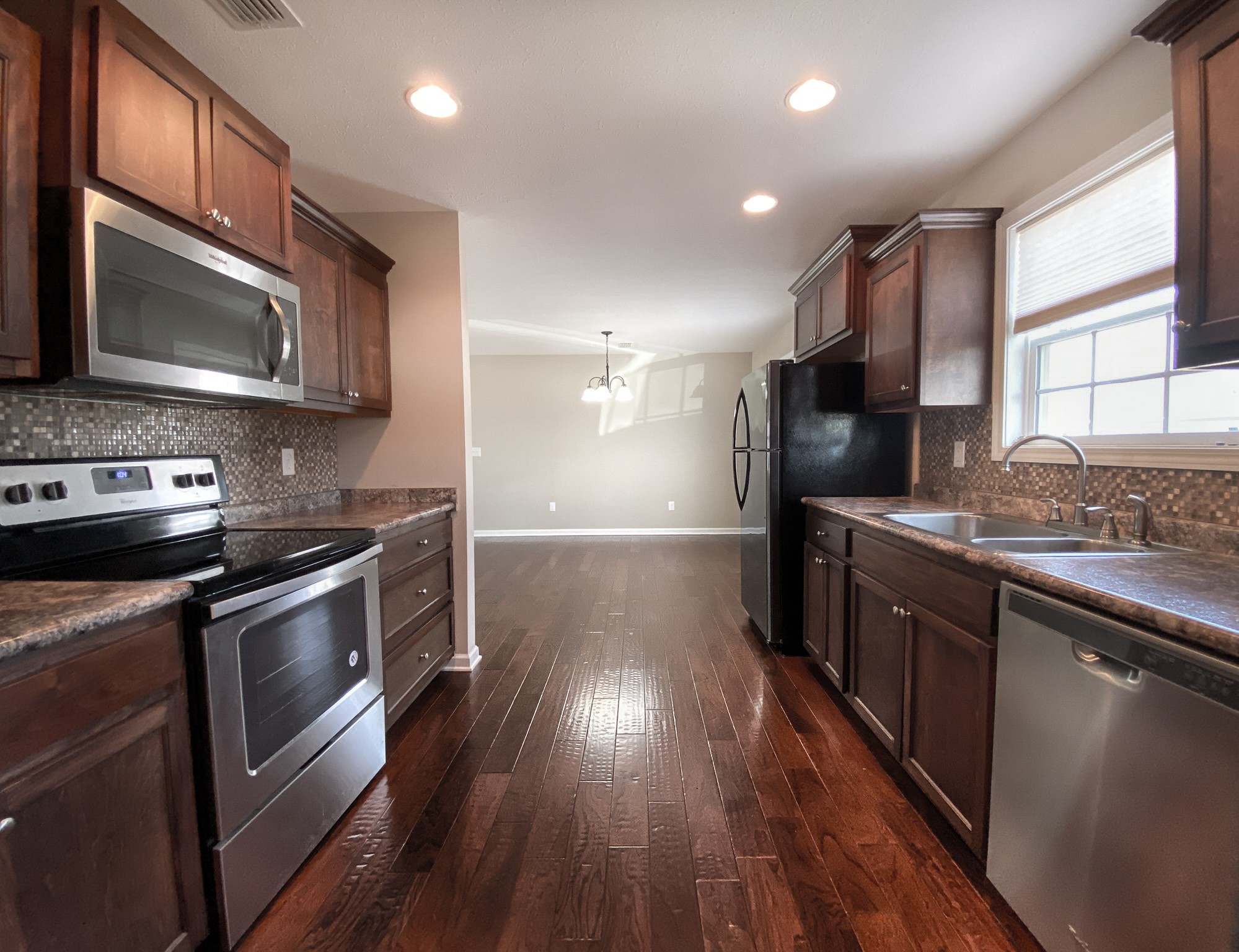 271 Williamsburg Cir