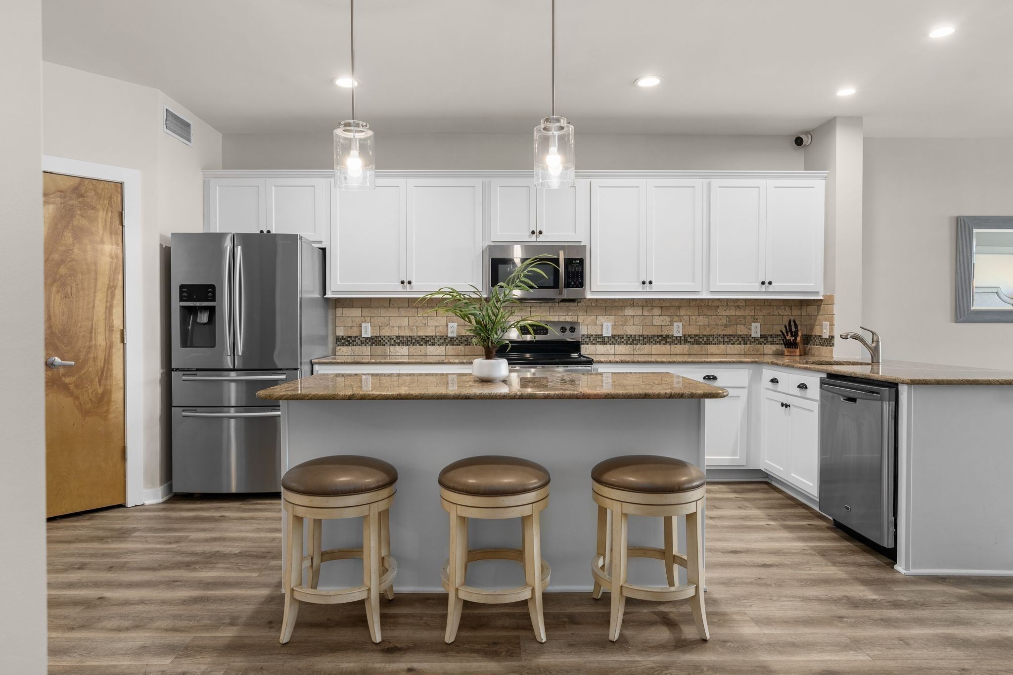 1803 Broadway 604