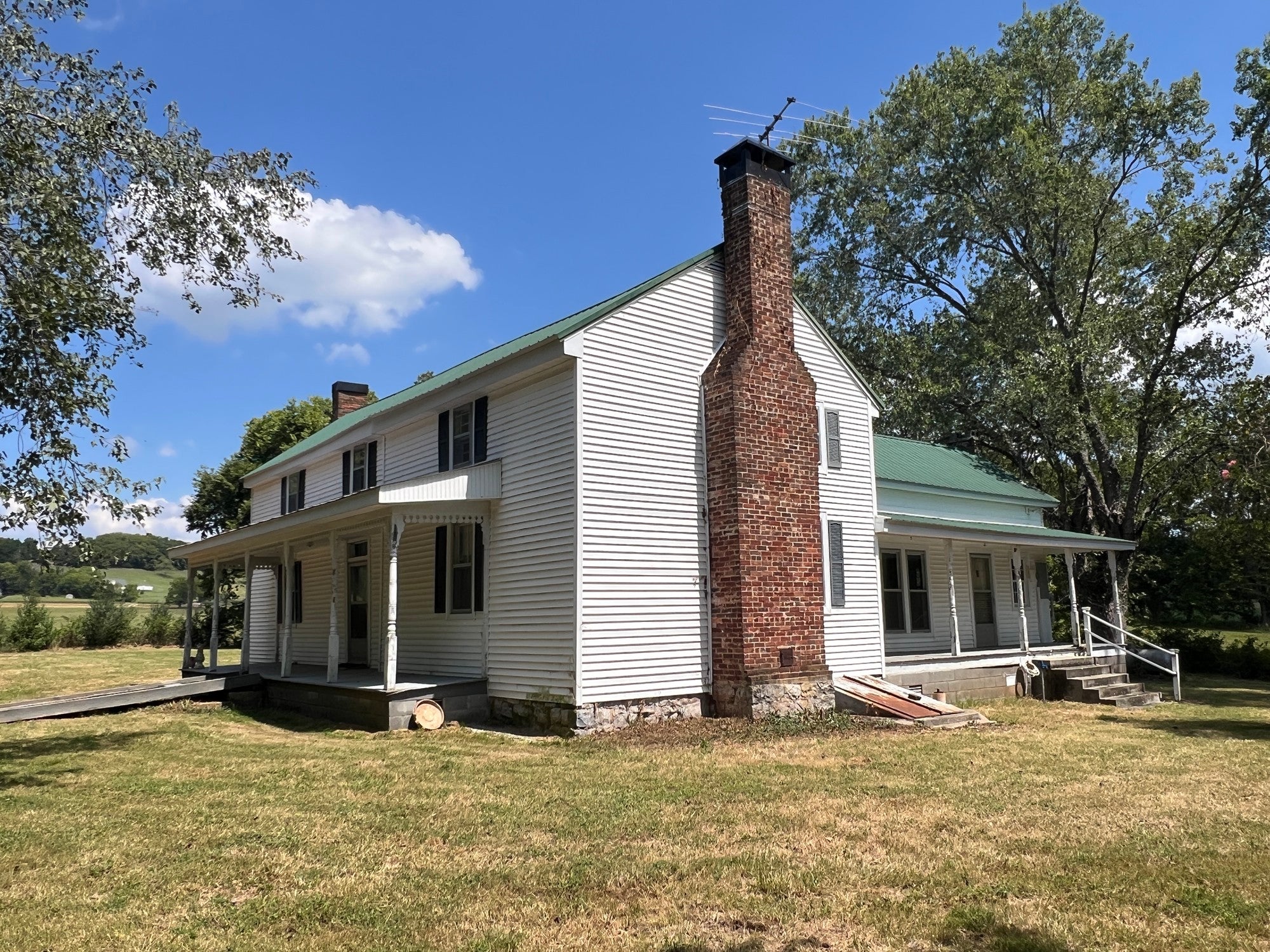 5718 Carters Creek Pike