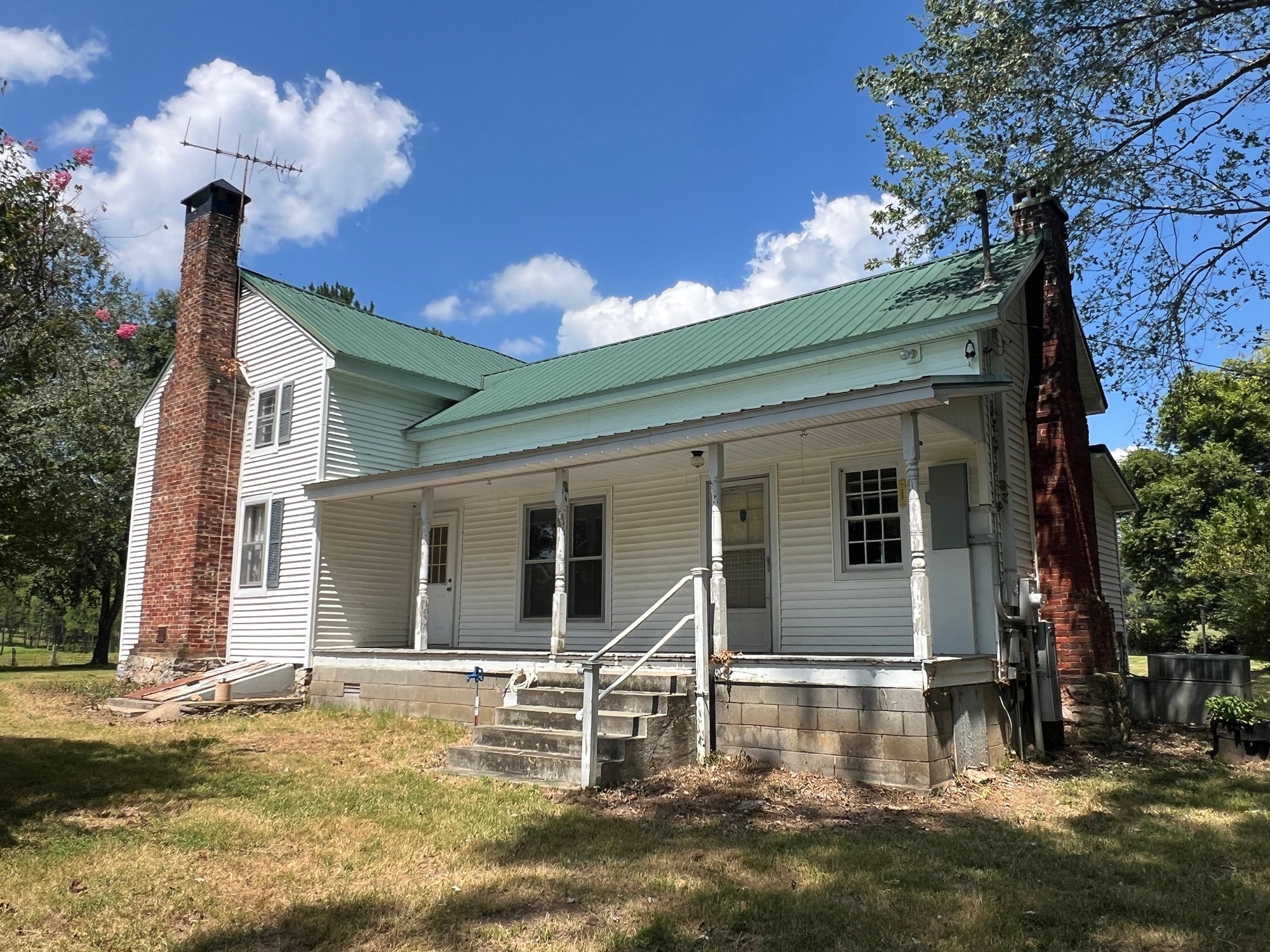 5718 Carters Creek Pike