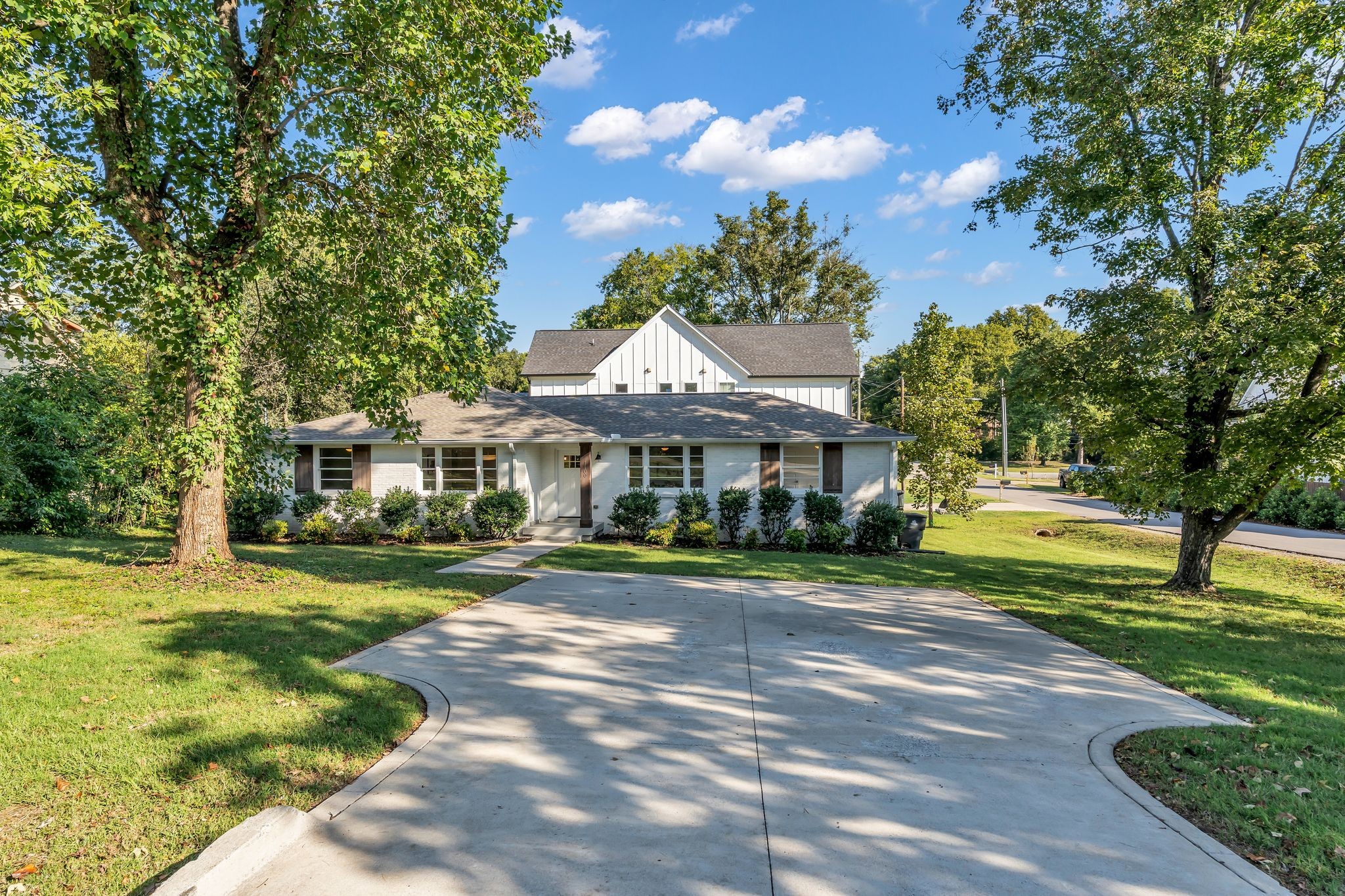 1100 Grandview Dr