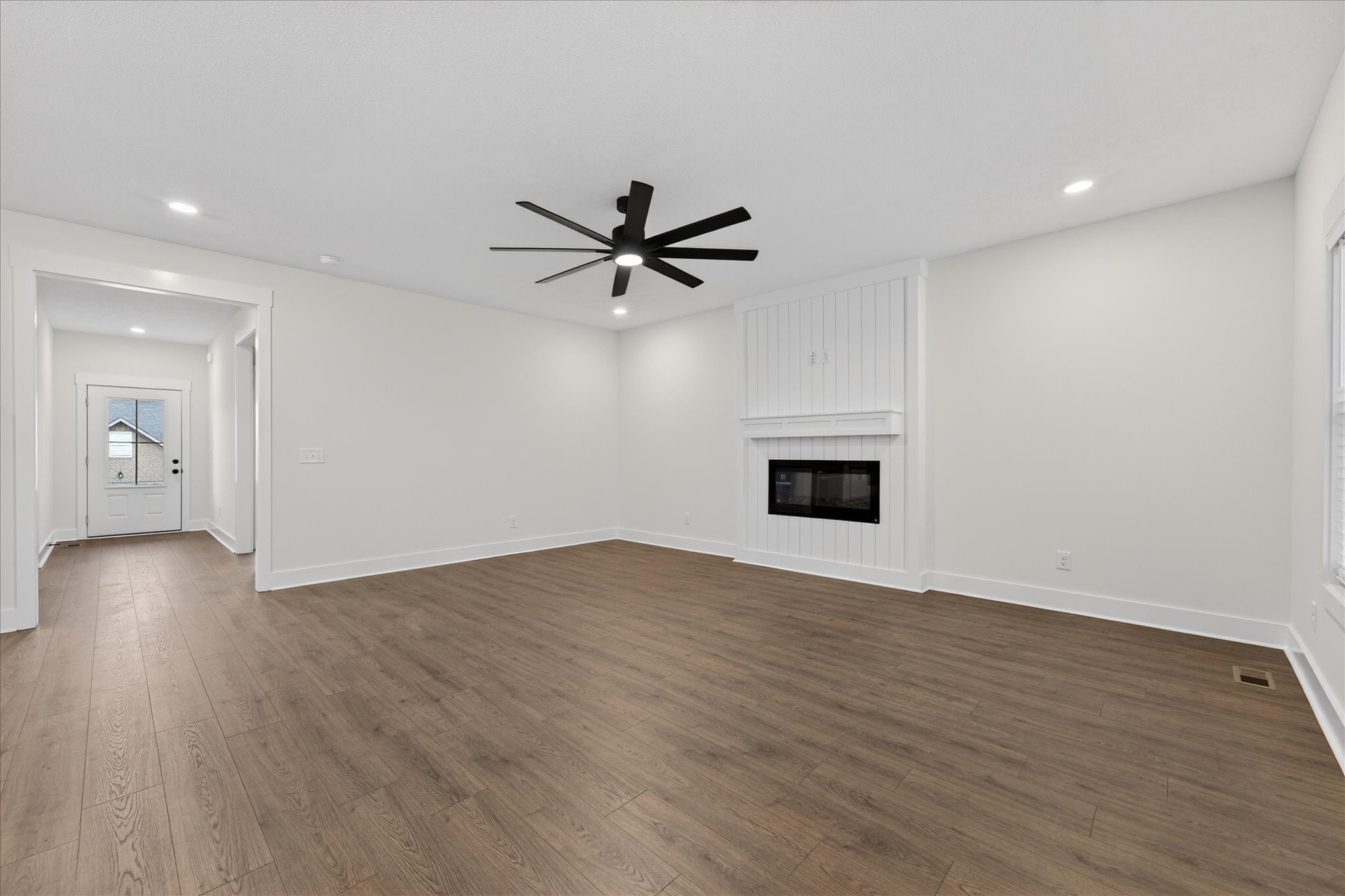 982 Alton Dr