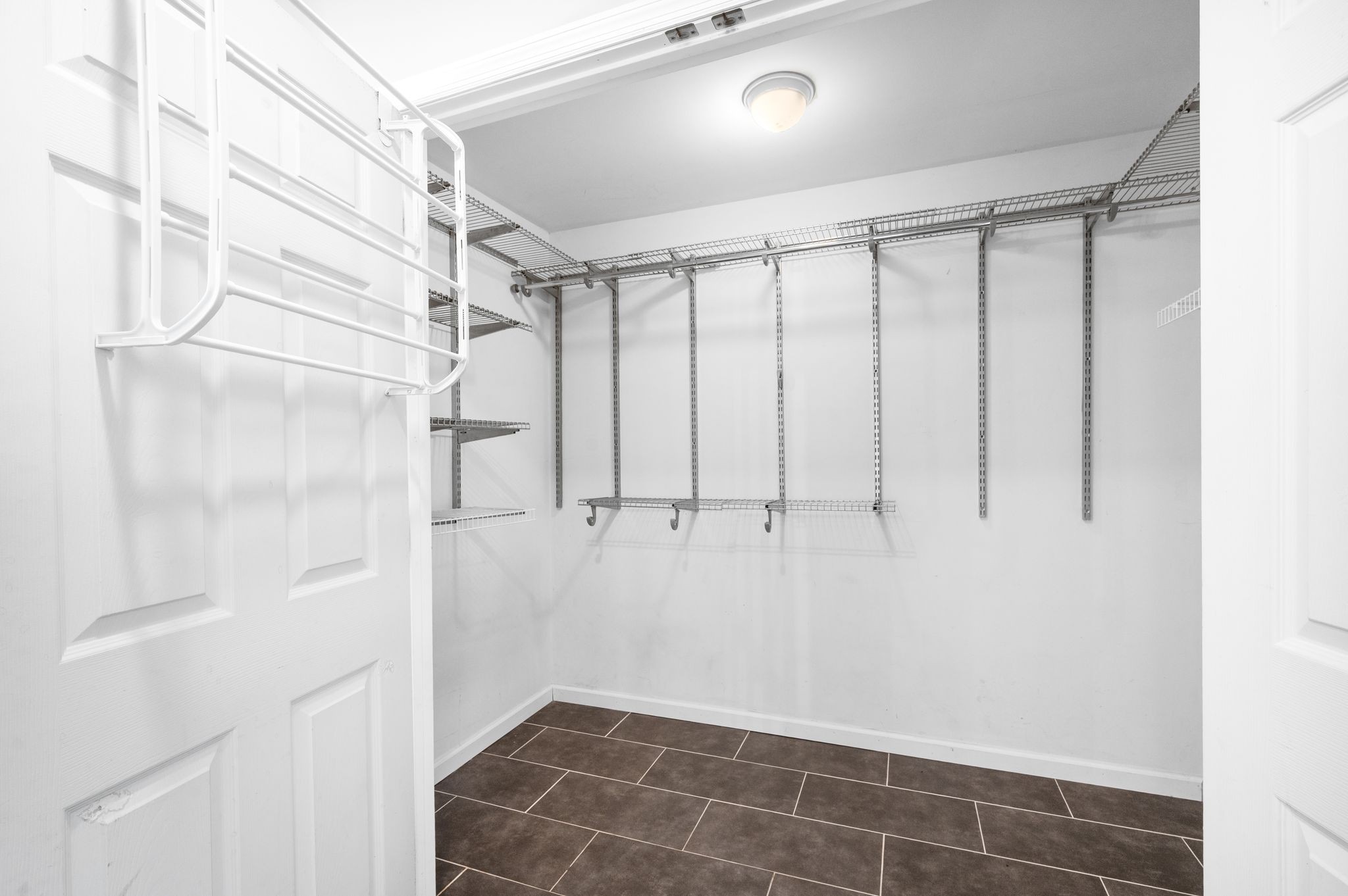 Nashville, Tennessee 37211, United States, 3 Bedrooms Bedrooms, ,2 BathroomsBathrooms,Residential,Active,256812