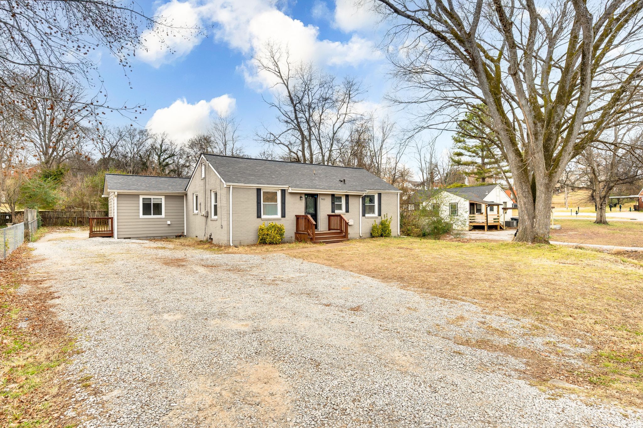 Nashville, Tennessee 37211, United States, 3 Bedrooms Bedrooms, ,2 BathroomsBathrooms,Residential,Active,256812