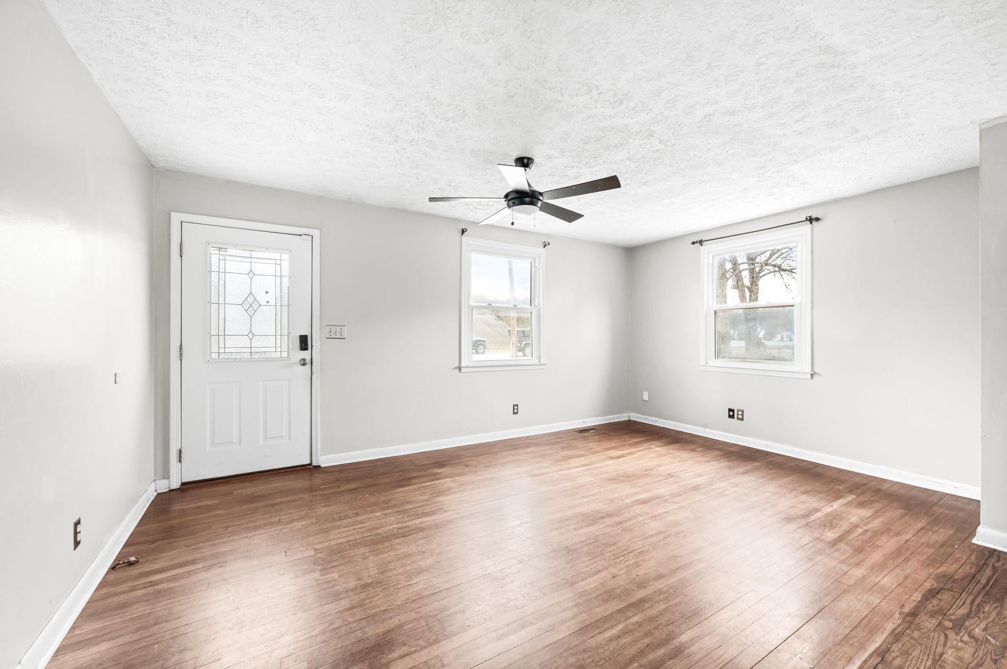 Nashville, Tennessee 37211, United States, 3 Bedrooms Bedrooms, ,2 BathroomsBathrooms,Residential,Active,256812