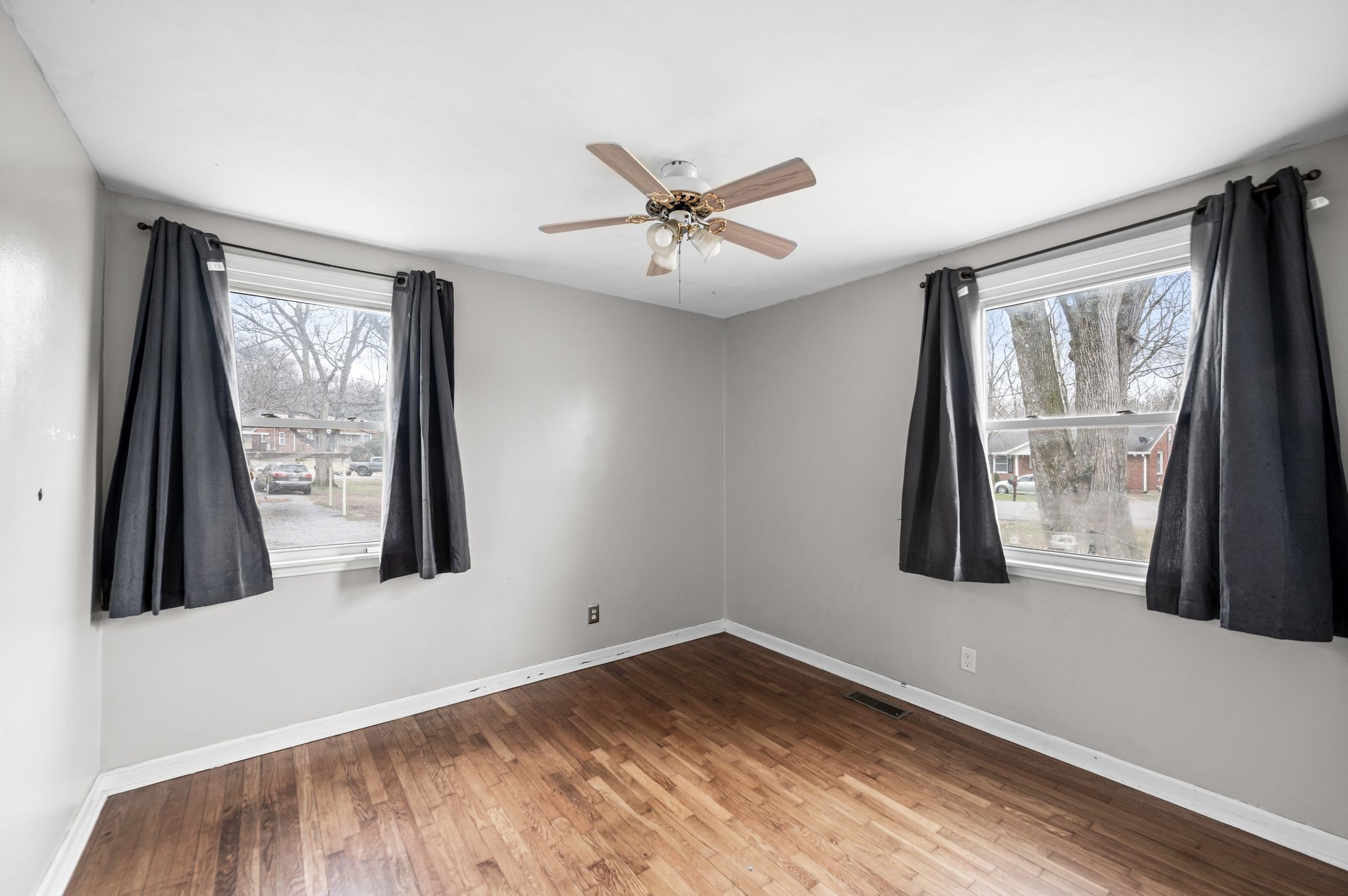 Nashville, Tennessee 37211, United States, 3 Bedrooms Bedrooms, ,2 BathroomsBathrooms,Residential,Active,256812