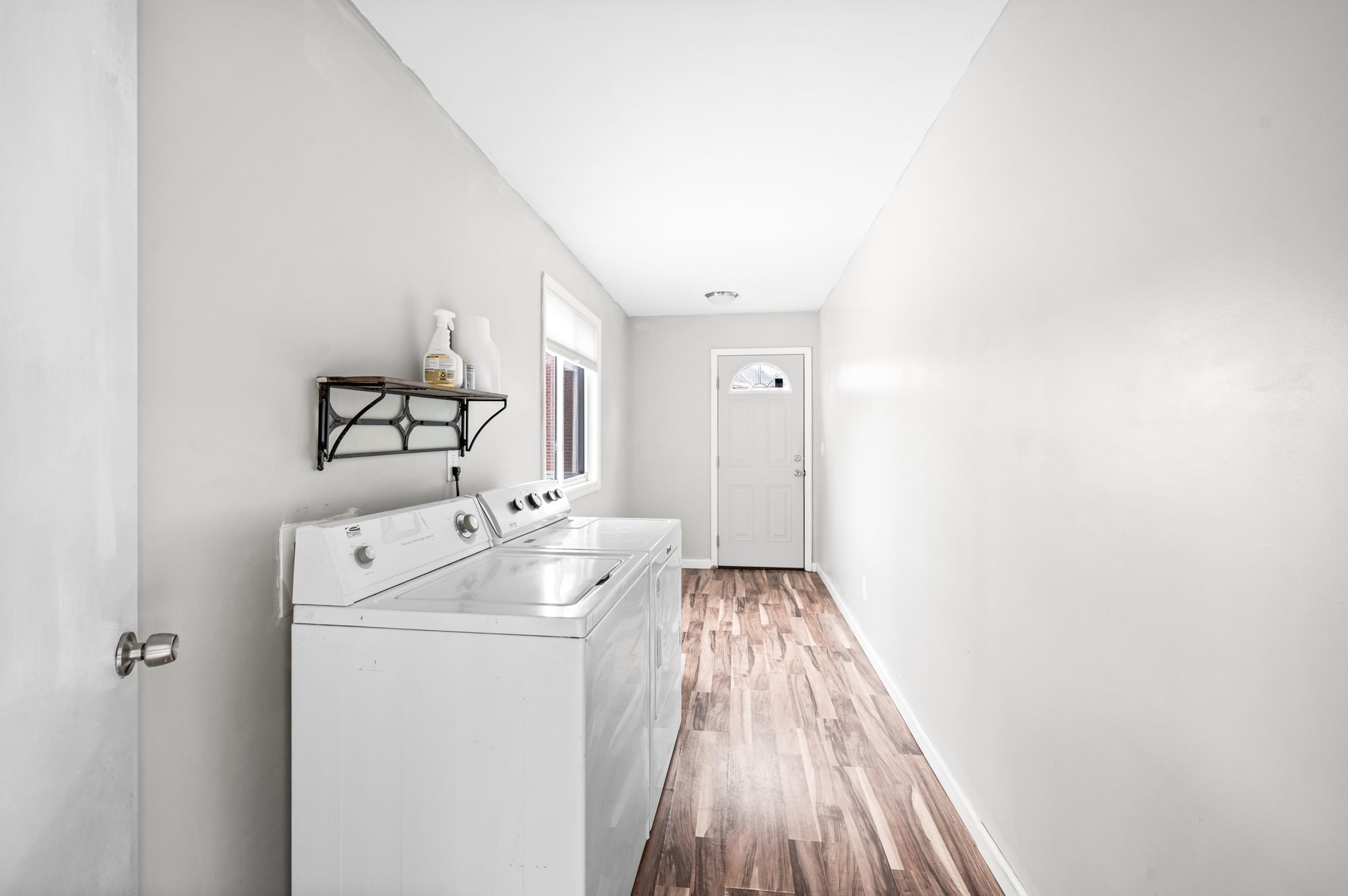 Nashville, Tennessee 37211, United States, 3 Bedrooms Bedrooms, ,2 BathroomsBathrooms,Residential,Active,256812