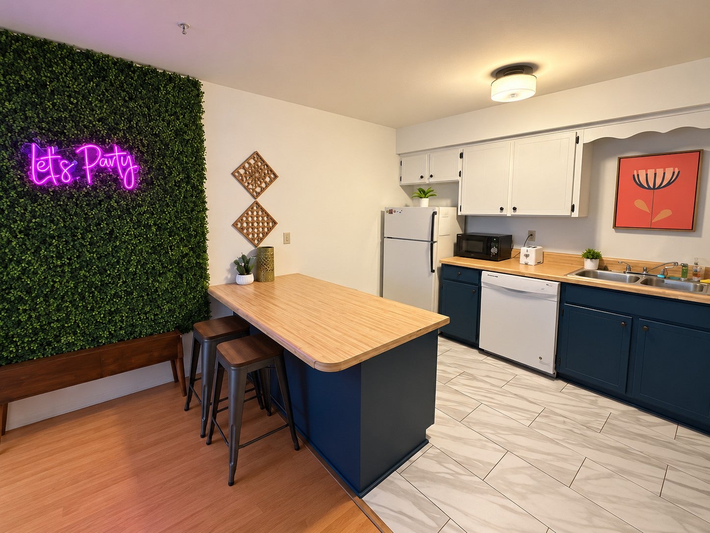 907 18th Ave S 208