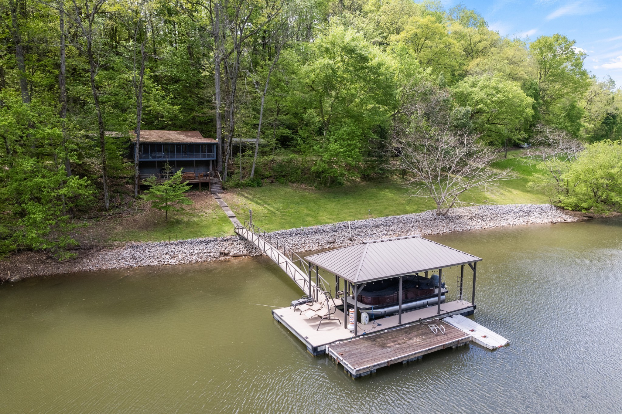 6443 Tanyard Hill Rd