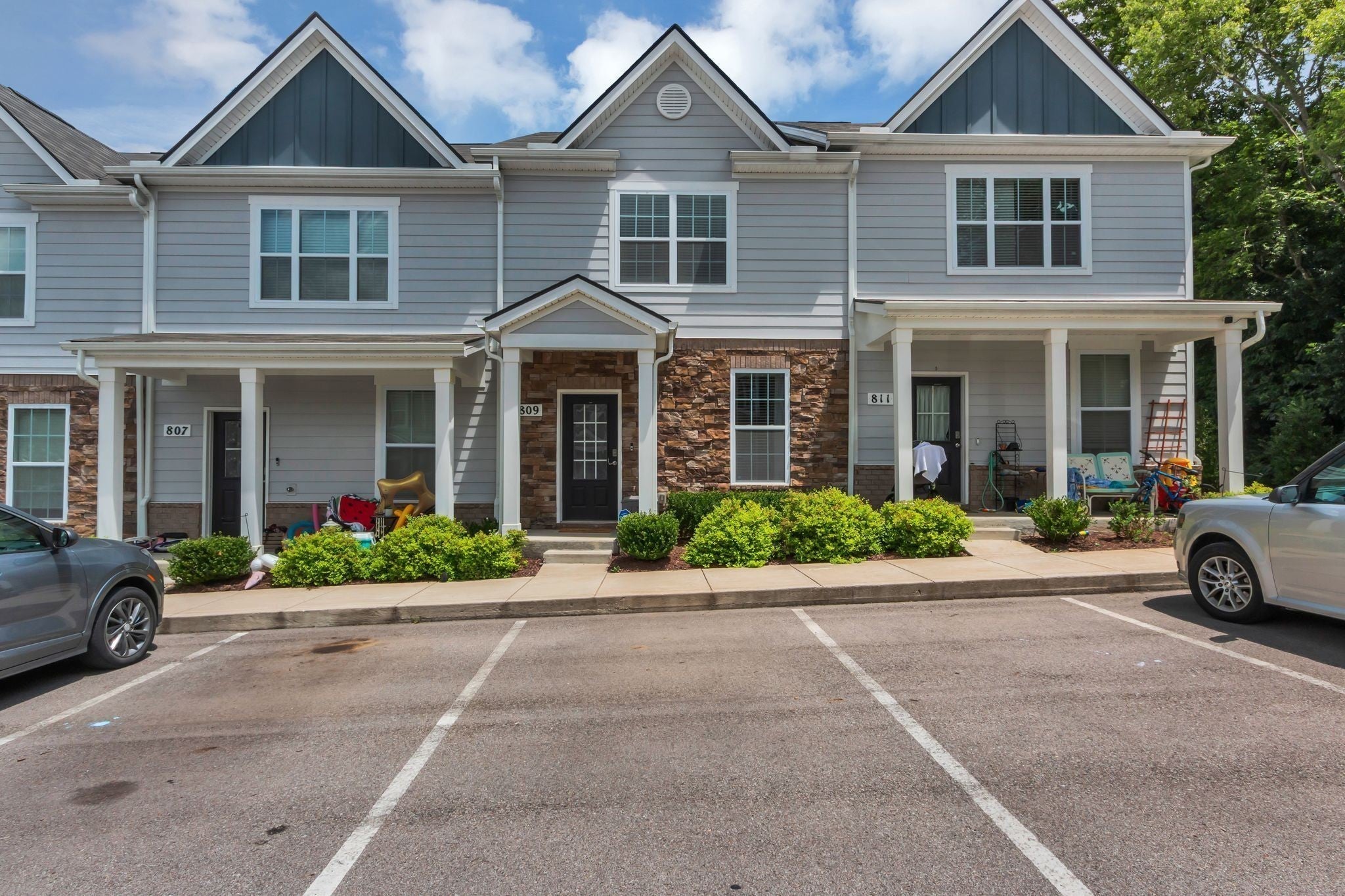 809 Dallas Dr