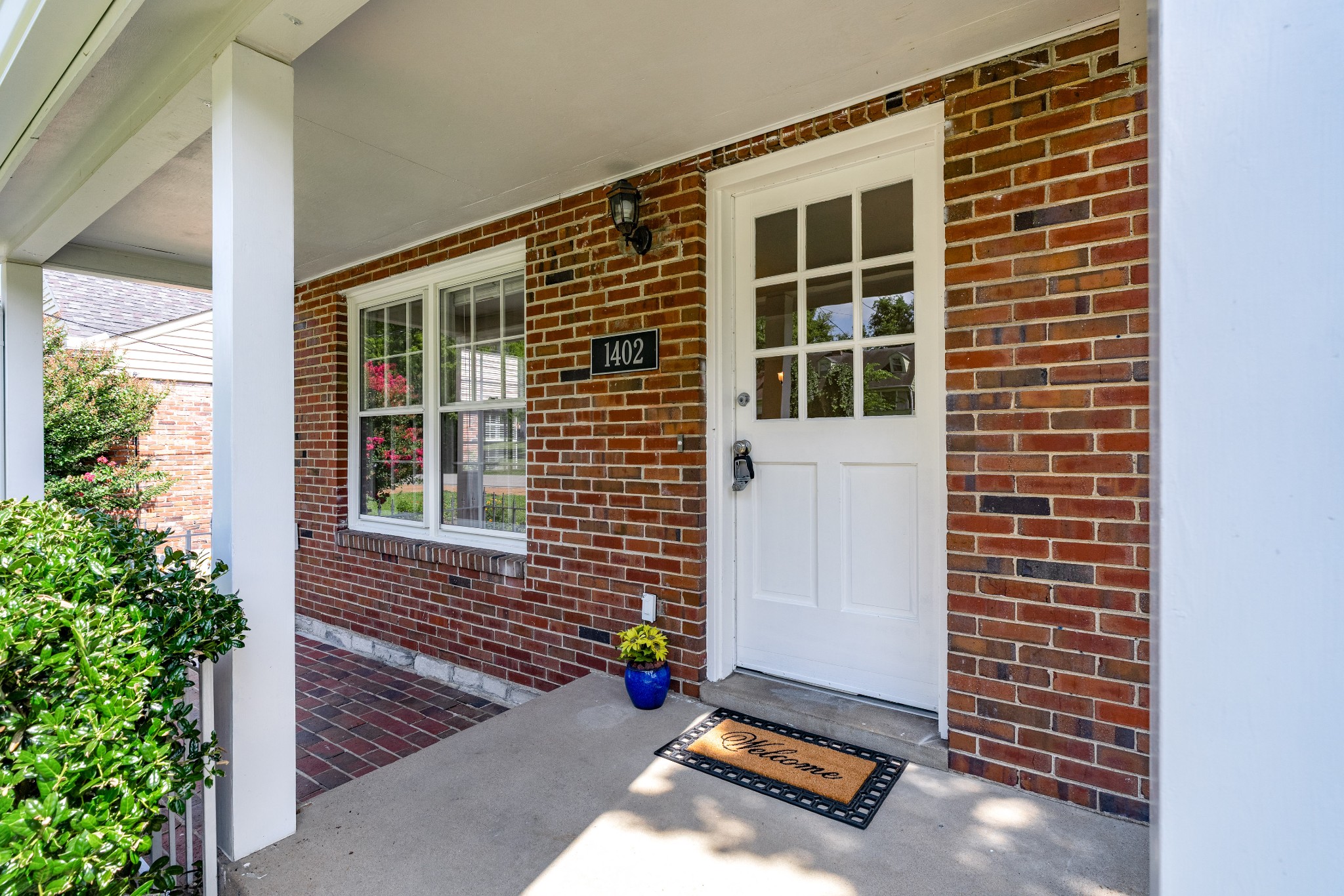 1402 Grandview Drive