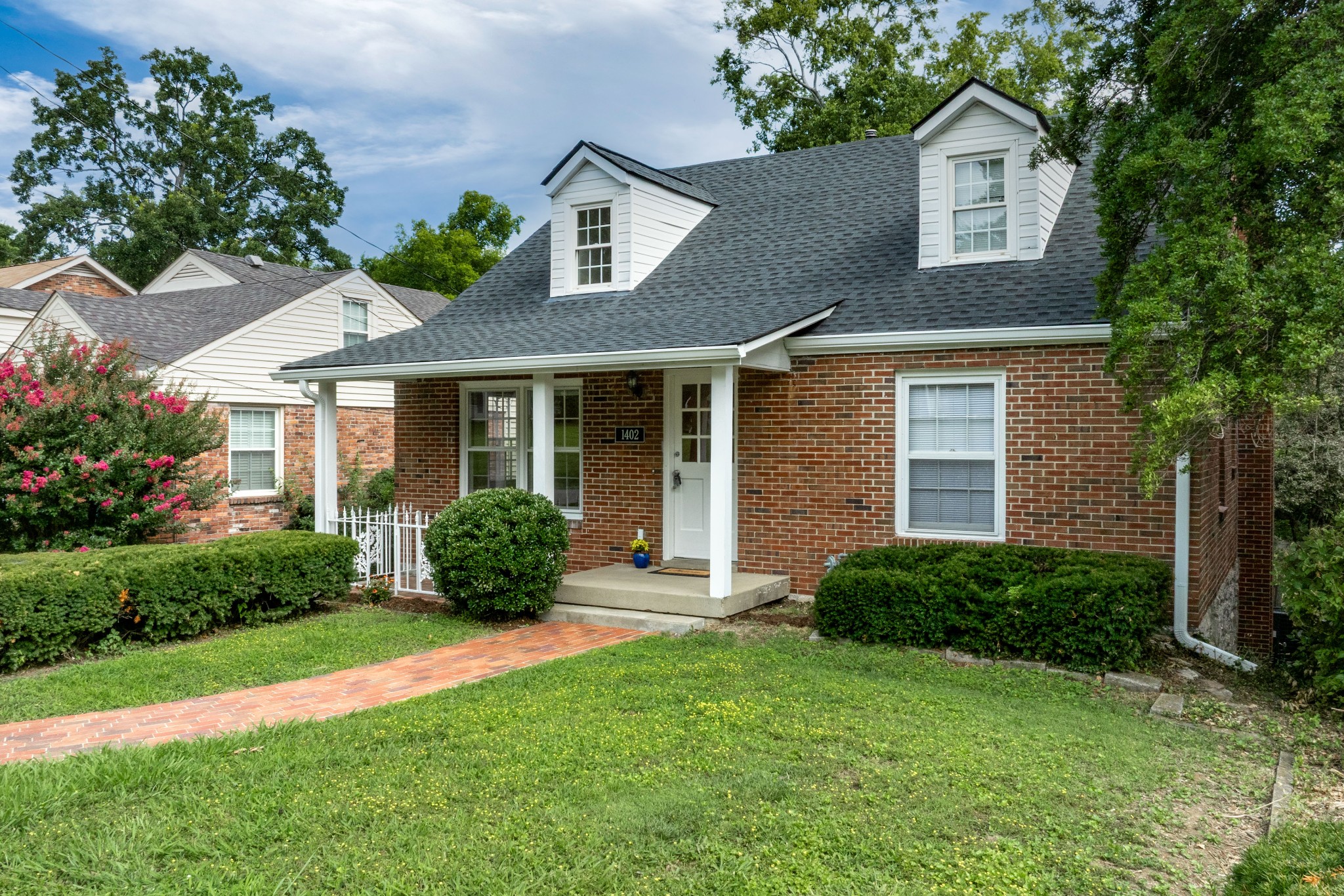 1402 Grandview Drive