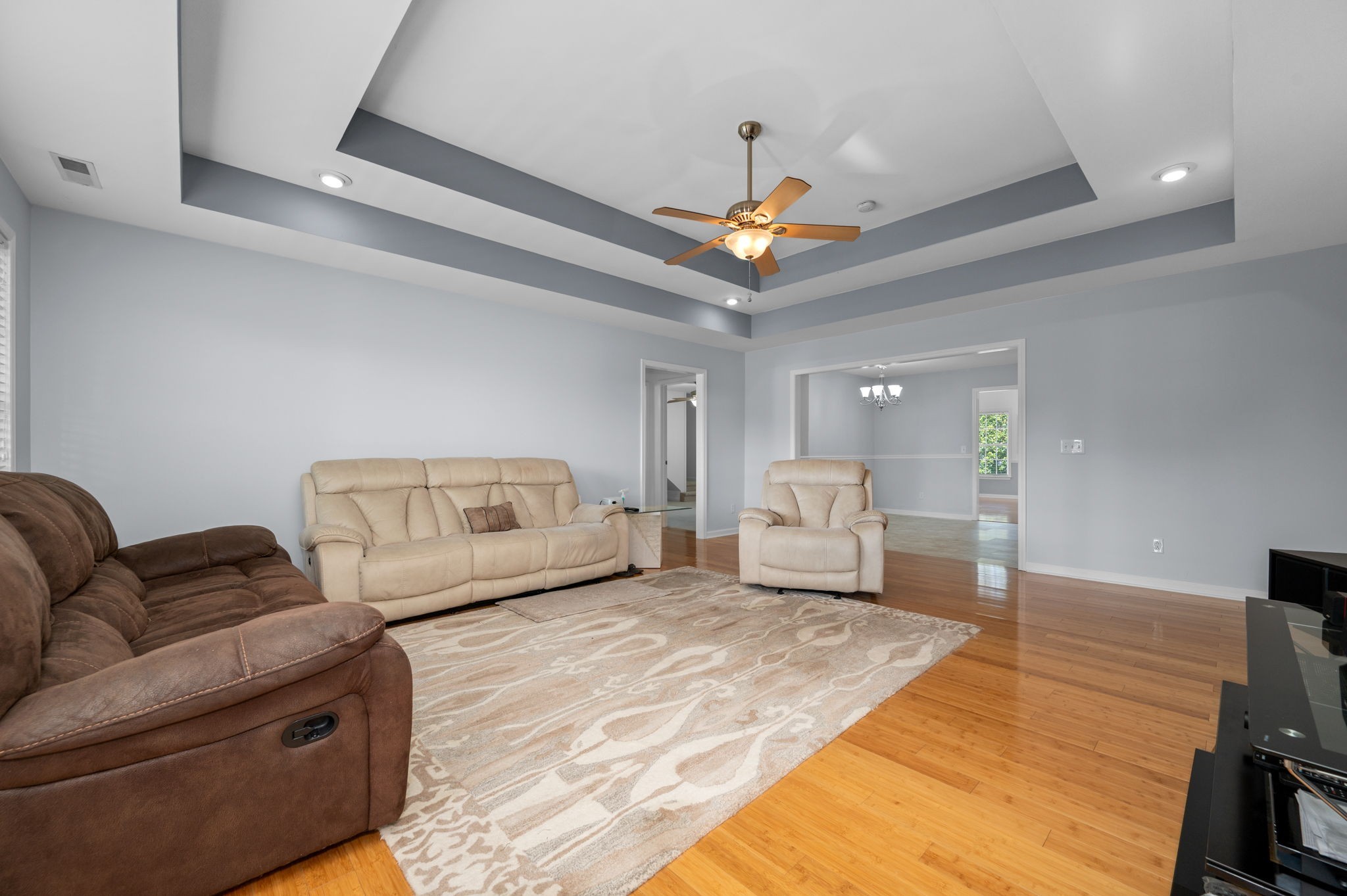 2606 Battleground Dr