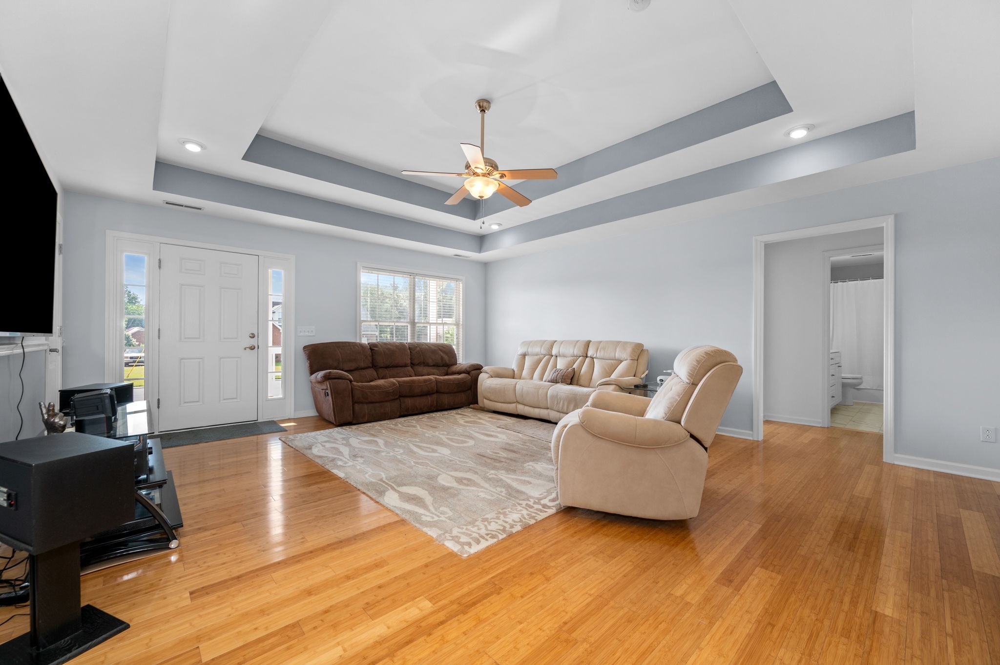 2606 Battleground Dr