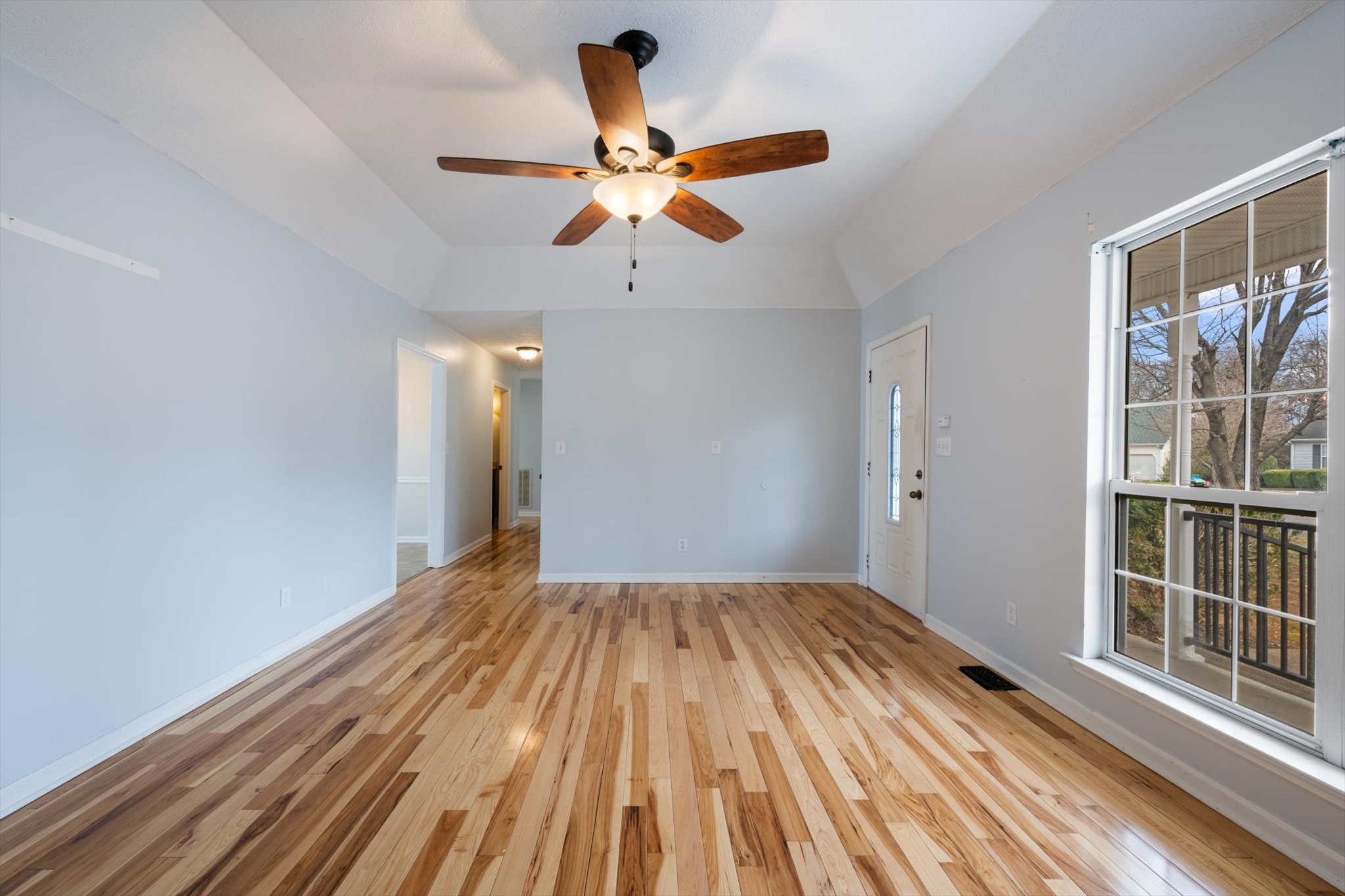 2719 Rocking Horse Ln