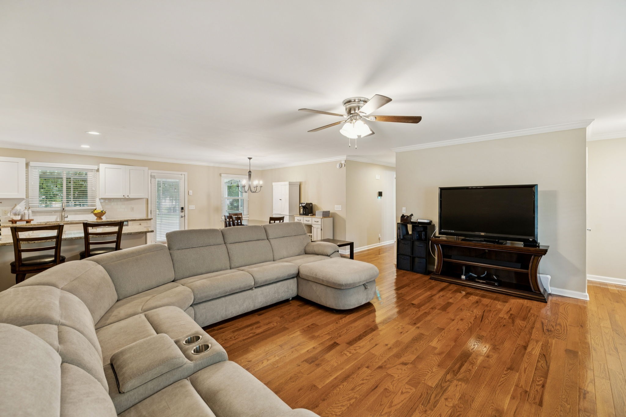 102 Sundown Dr
