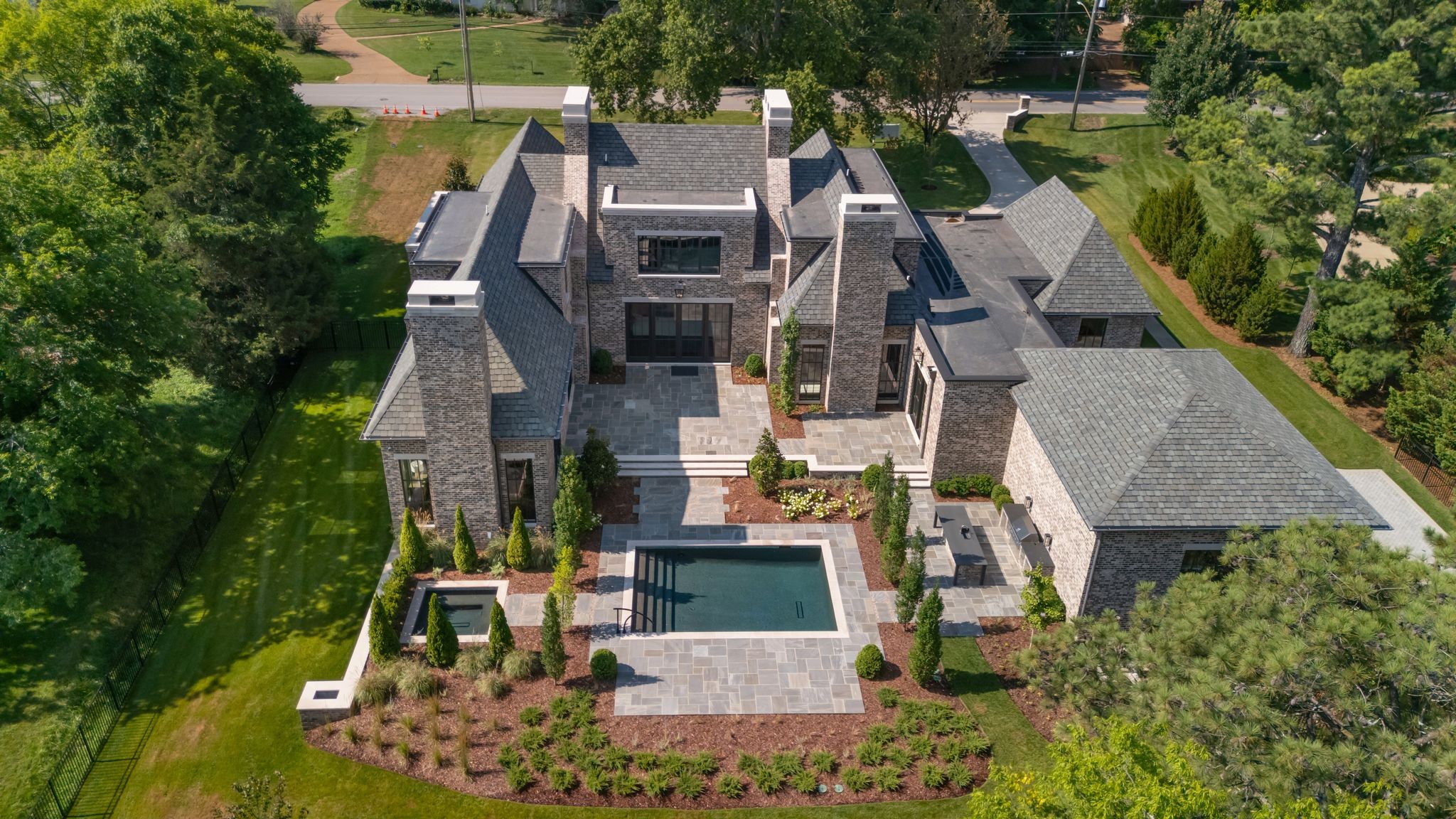 1206 Tyne Blvd
