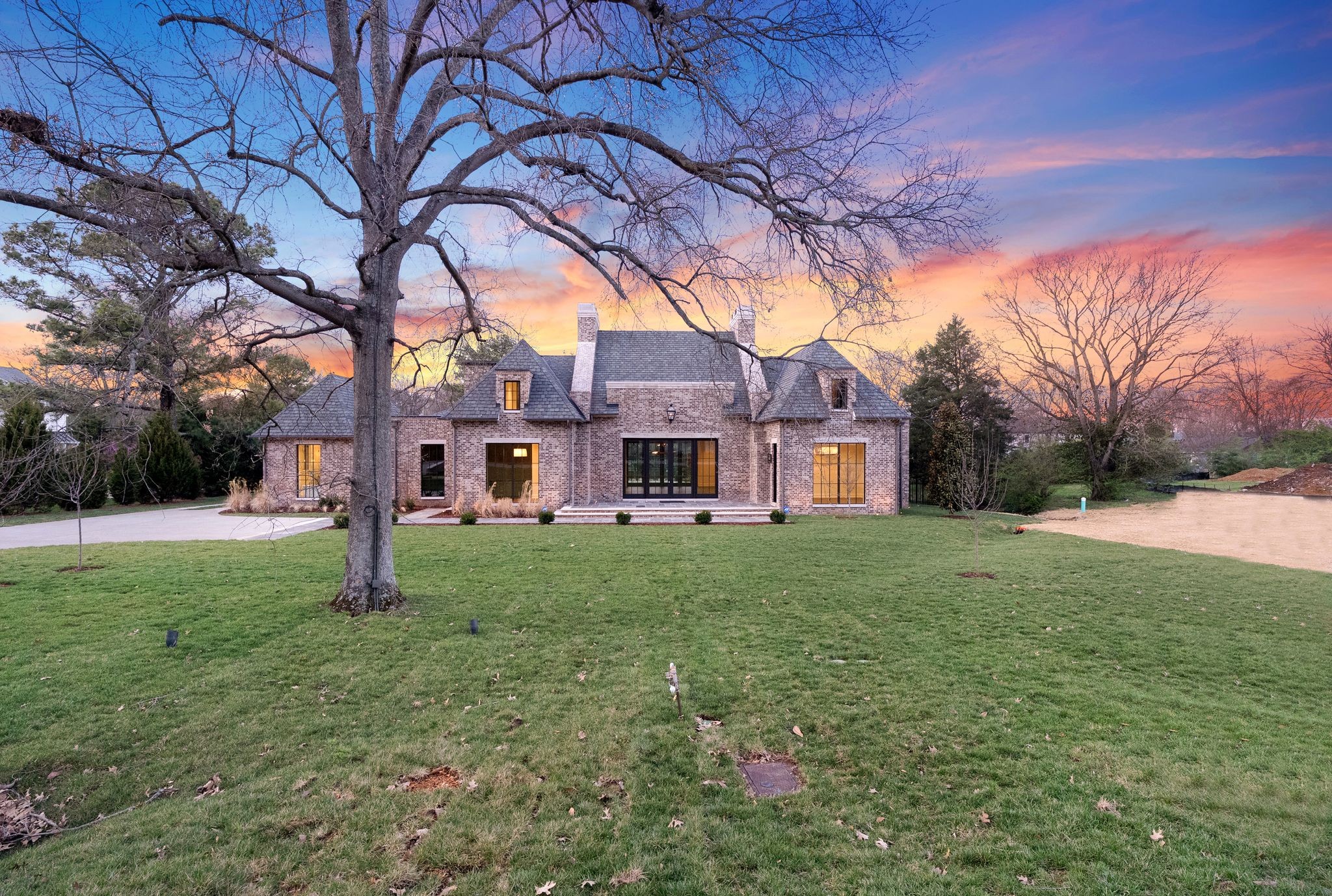 1206 Tyne Blvd