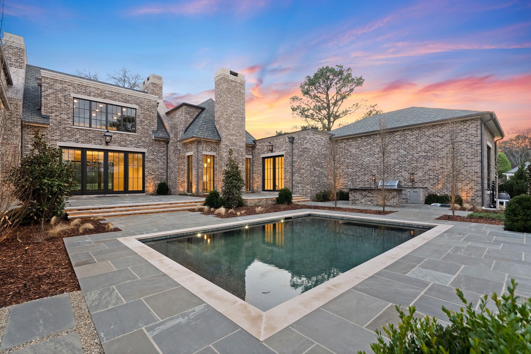 1206 Tyne Blvd