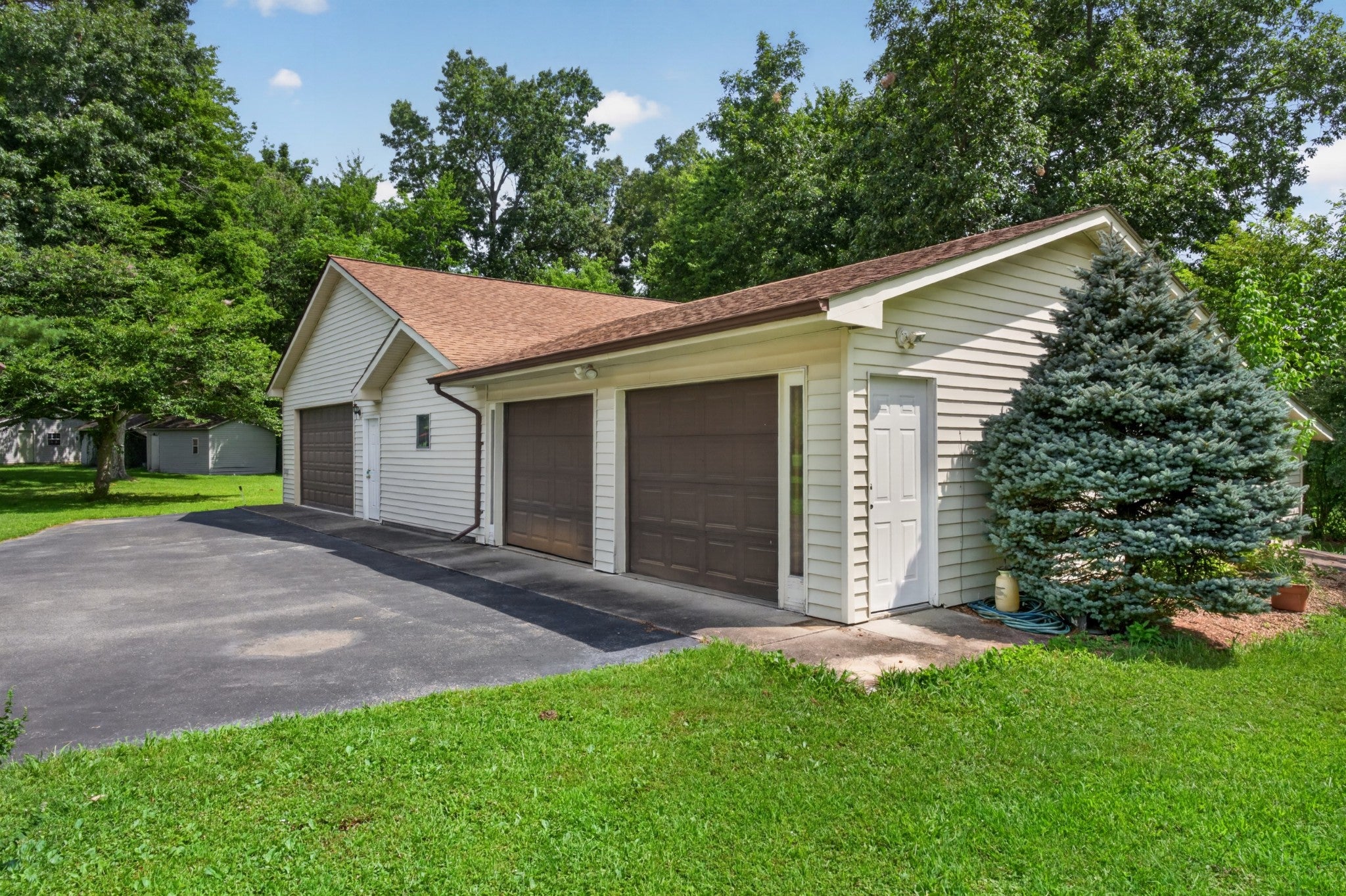 705 Highland Dr