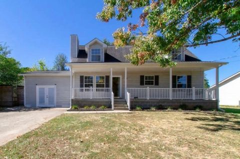 205 Clearlake Dr La Vergne TN 37086