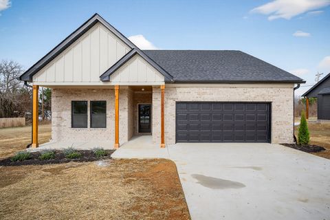 506 Morgan Dr Smithville TN 37166