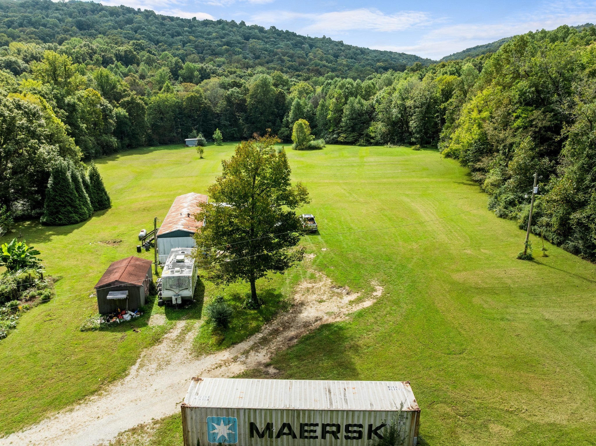 585 Deep Hollow Ln