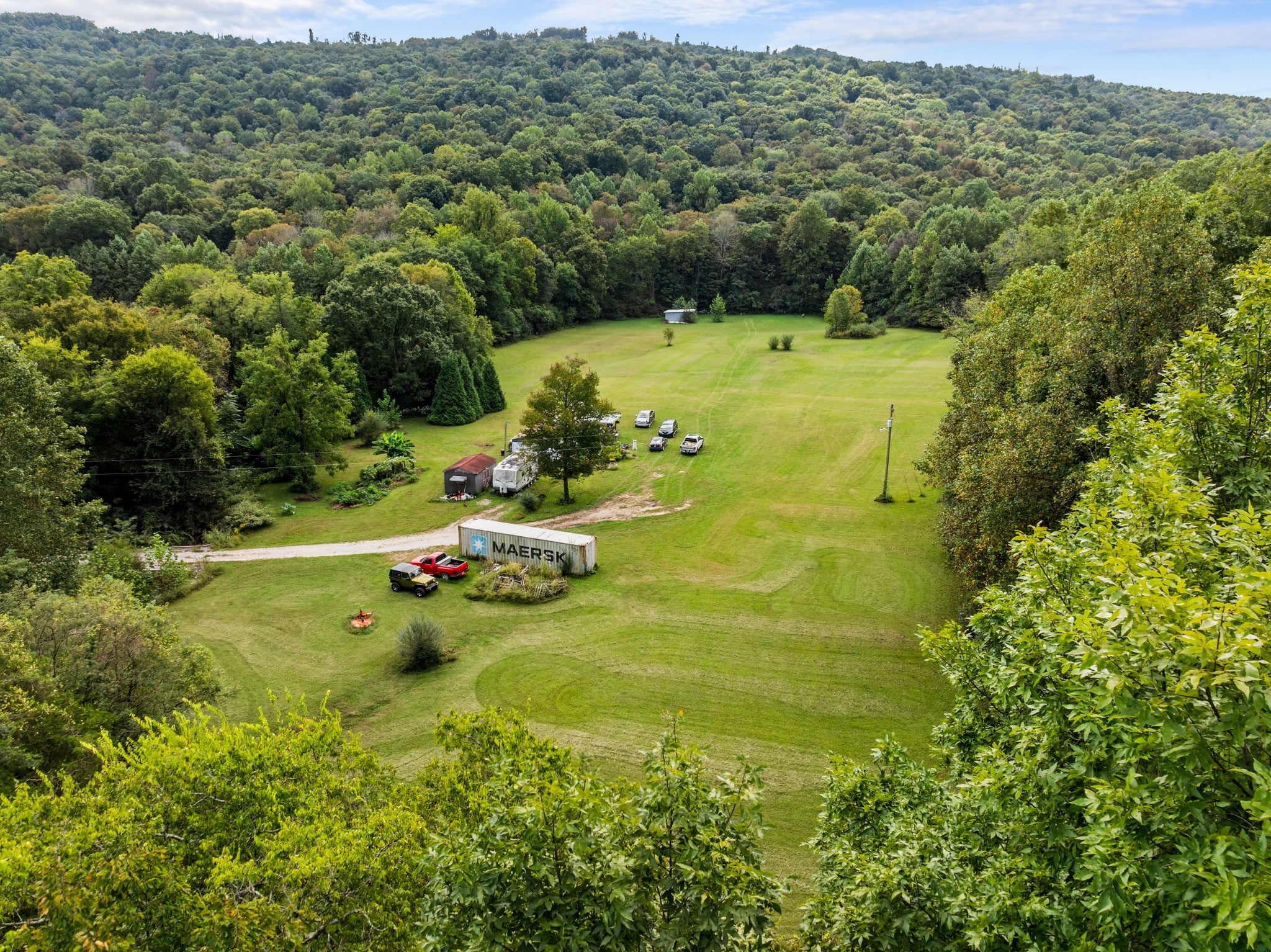 585 Deep Hollow Ln