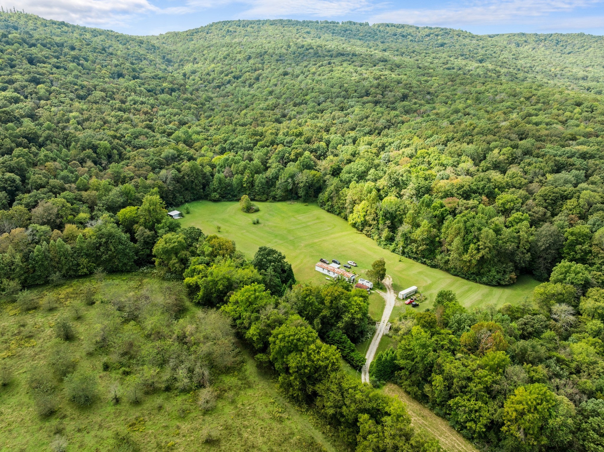 585 Deep Hollow Ln
