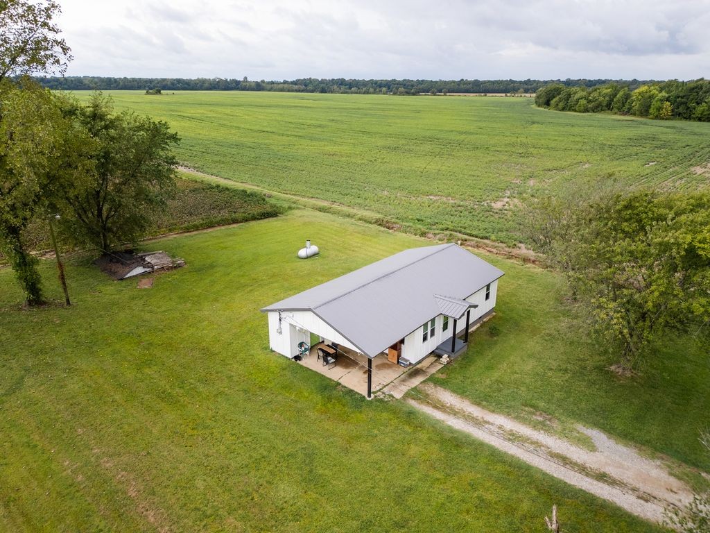 51 James Earl White Rd