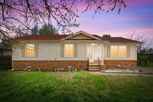 314 KAUAI KING DR, HOPKINSVILLE, KY 42240 - Image cb474fa93fa16792b4580aa7c3bdd46d/1057336313