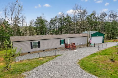 1237 Ridge Rd Quebeck TN 38579