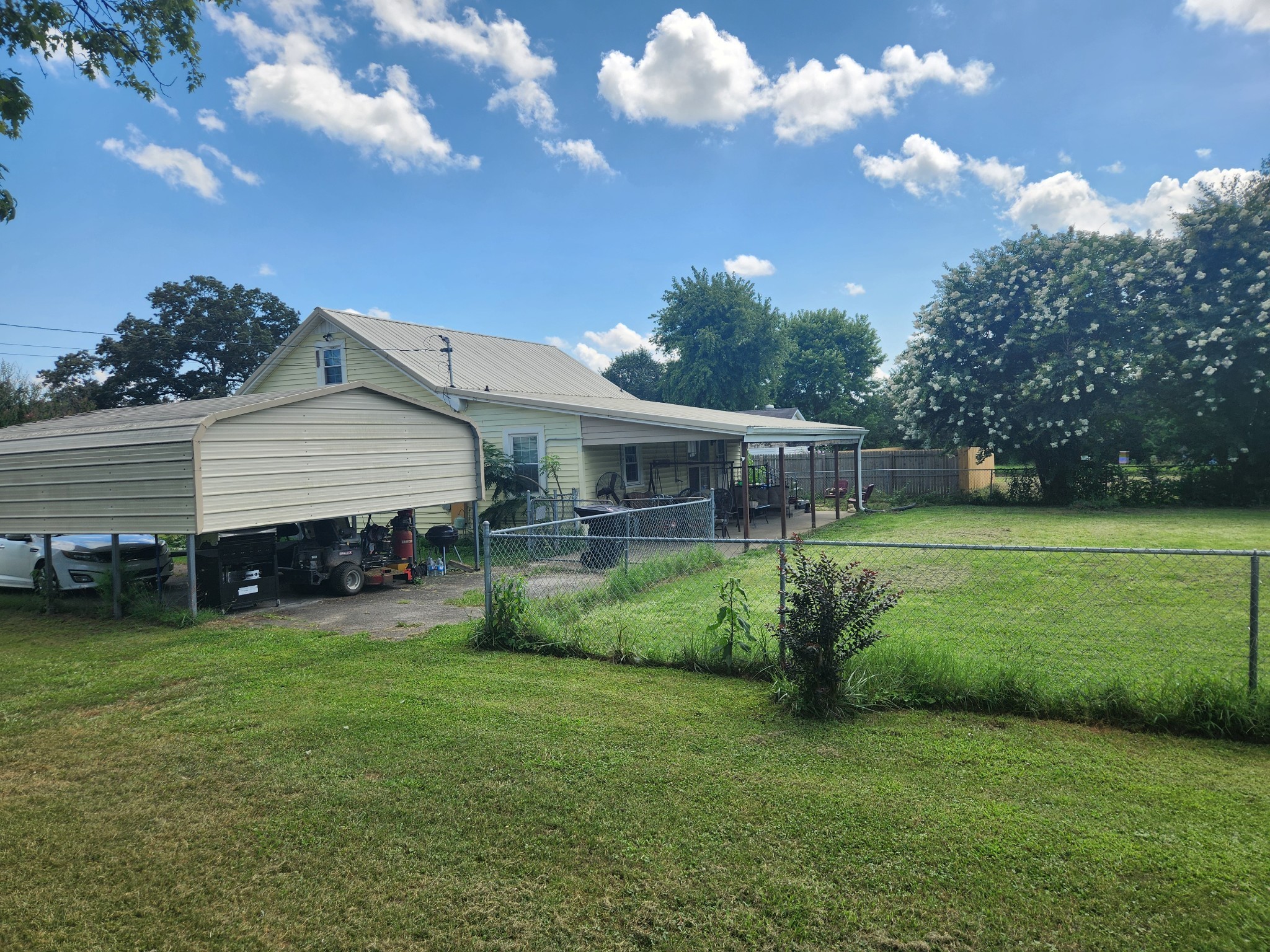 110 Hummingbird Dr