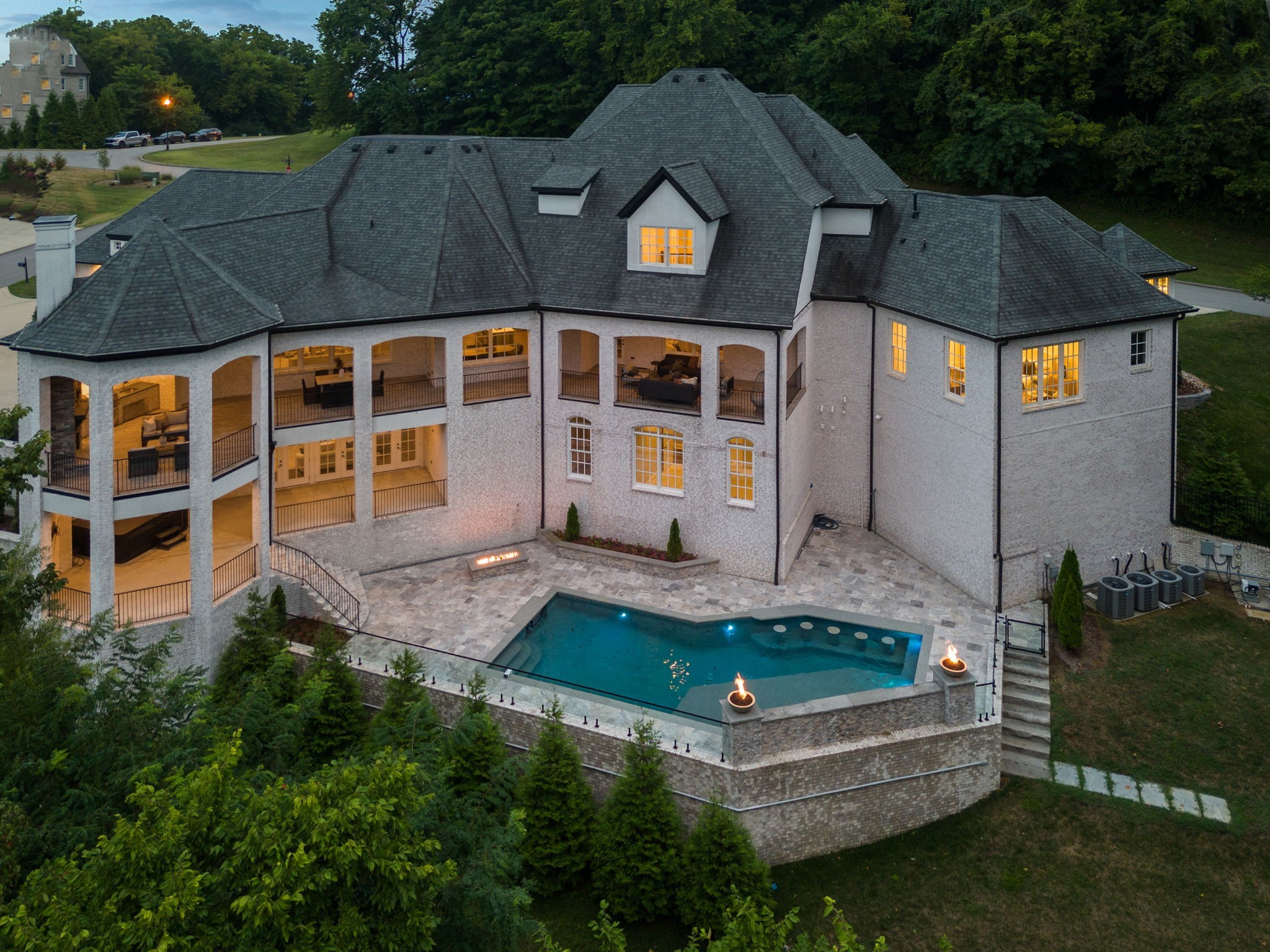 301 Lionheart Ct