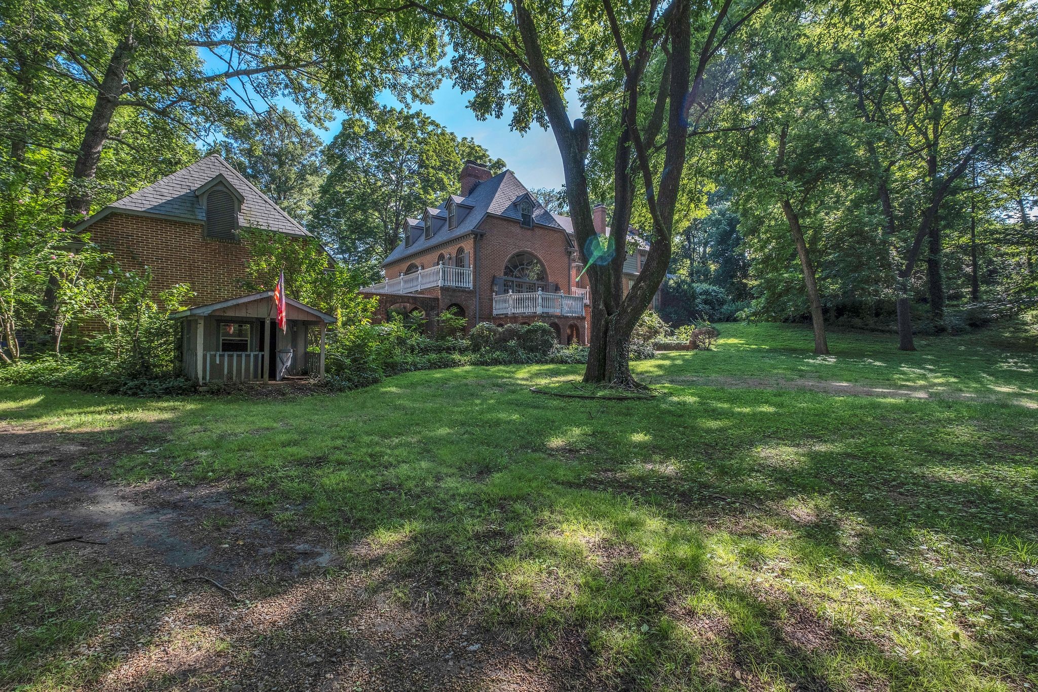 1038 Tyne Blvd