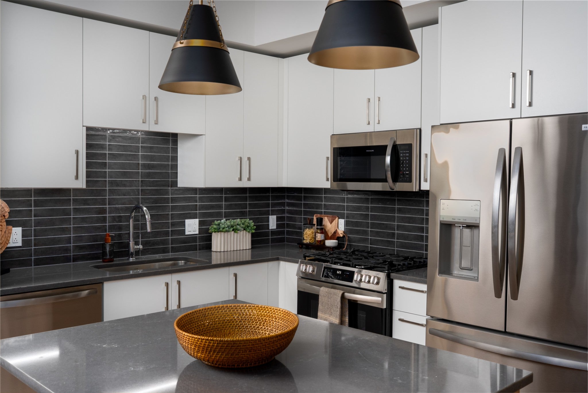 1-bed listing at 1212 Demonbreun St A9, Nashville