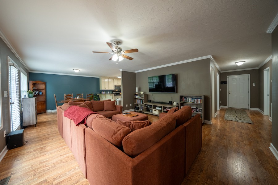 215 Desperado Ave