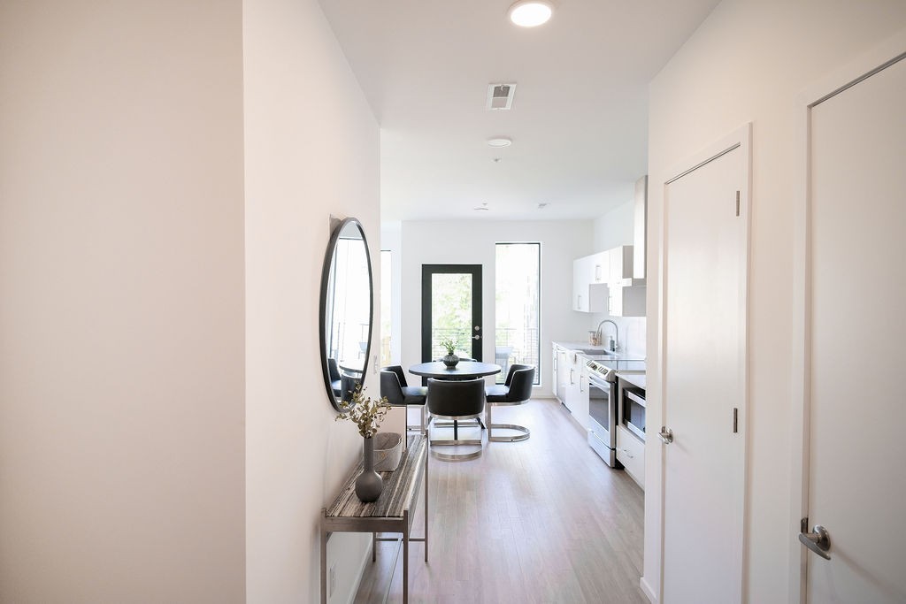 806 Olympic Street 305
