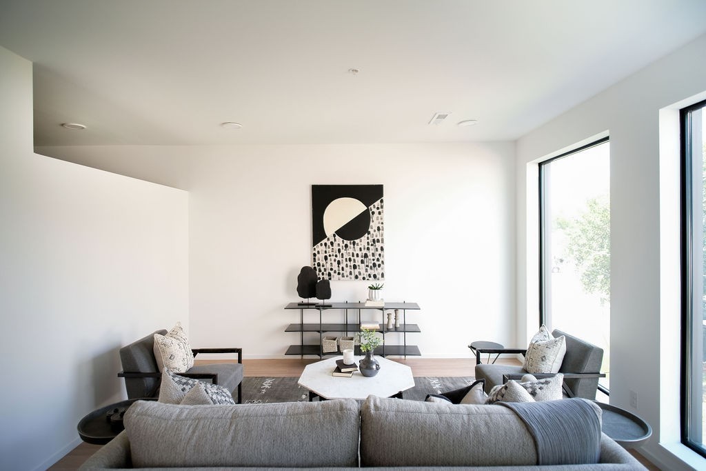 806 Olympic Street 305