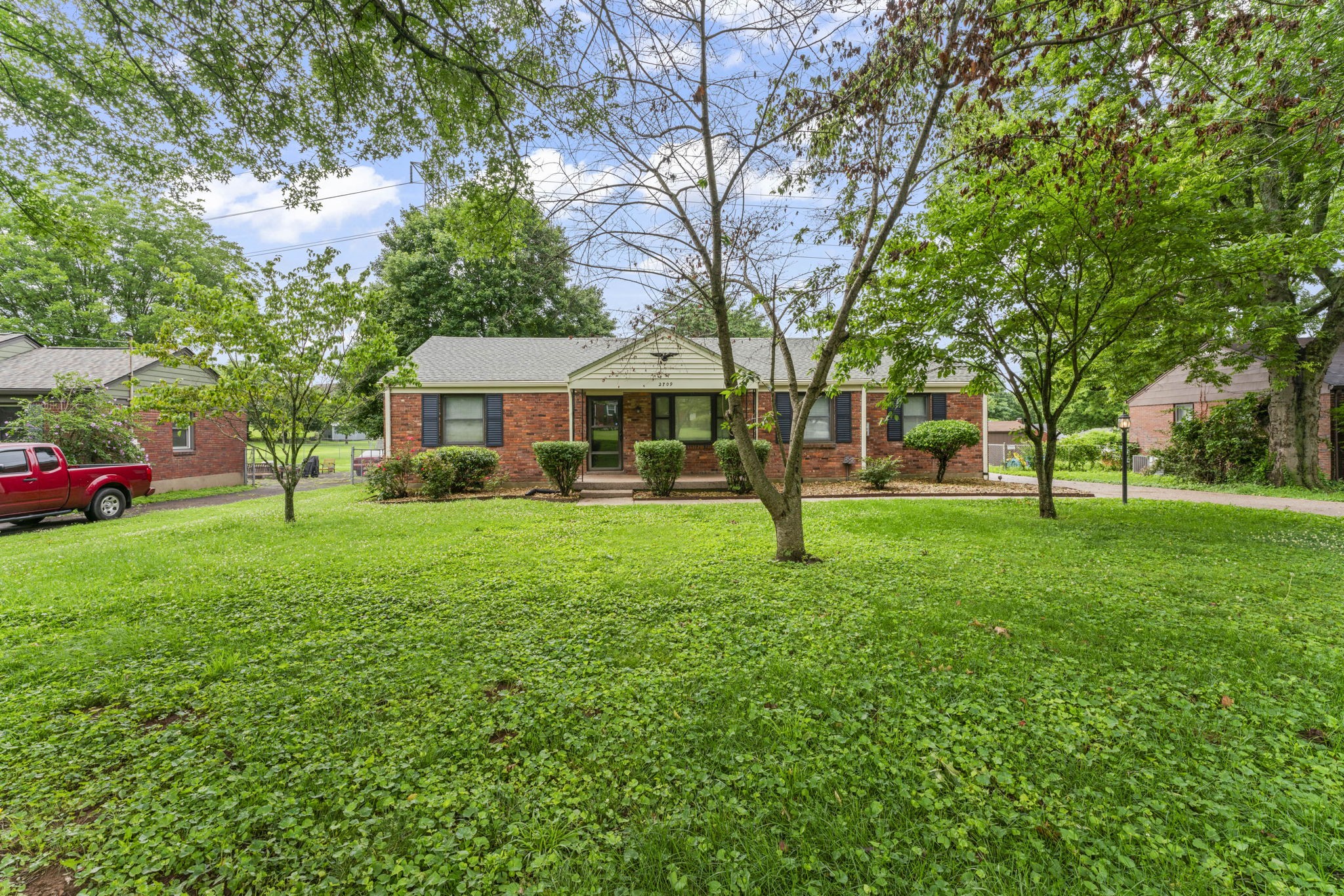 2709 Emery Dr
