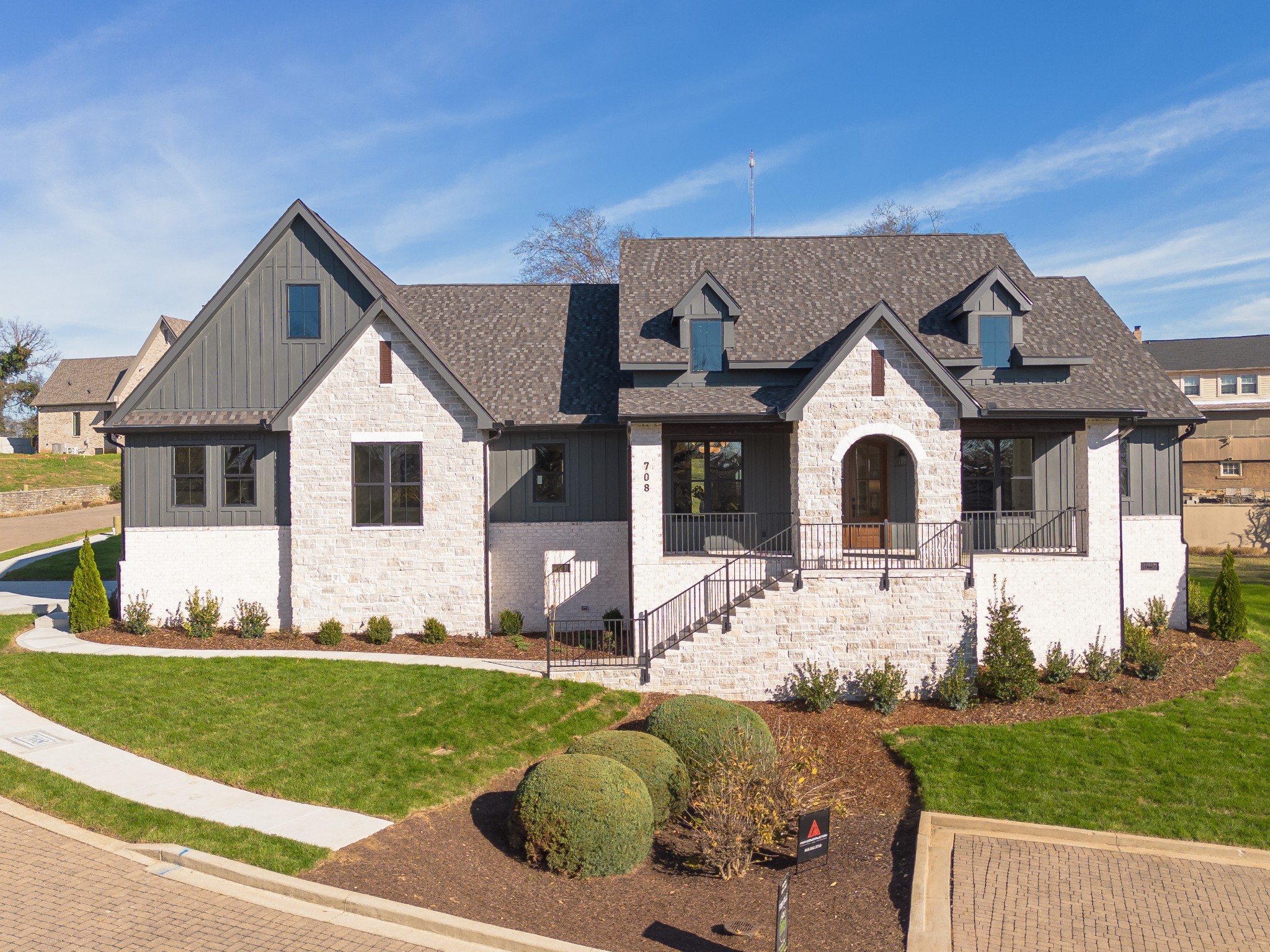 708 Halcyon Way