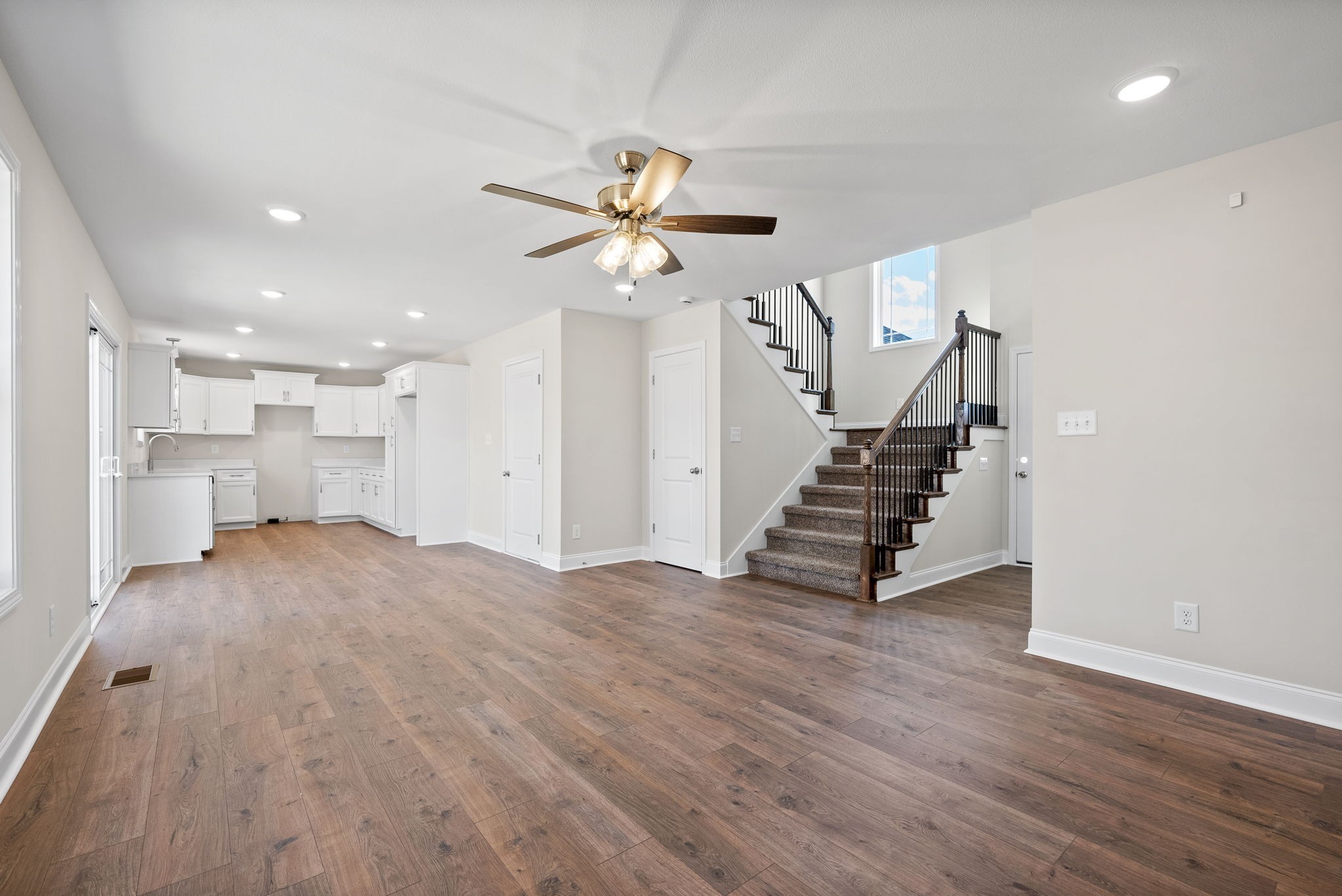 1244 Iris Glen Dr