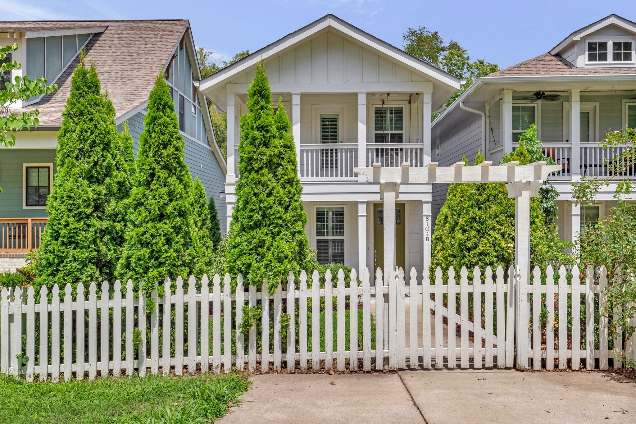 5104B Dakota Ave