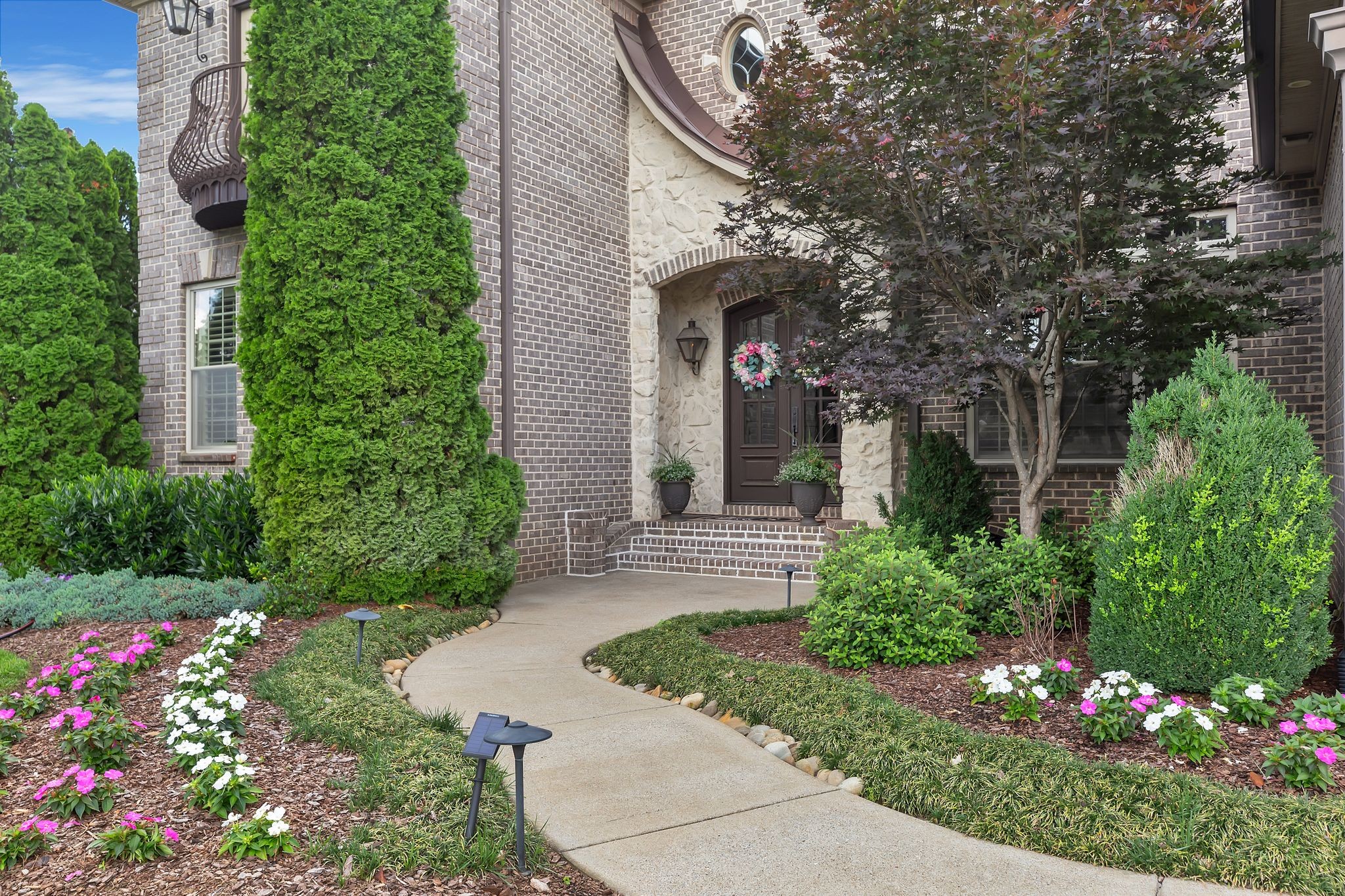 2811 Craythorne Dr