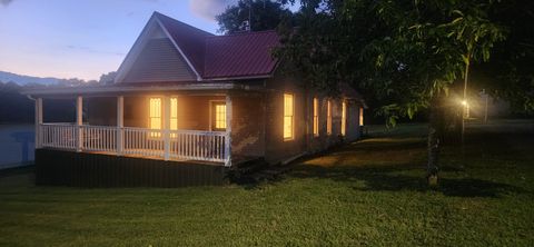 Photo of 126 W End Ave, Centerville, TN 37033 (MLS # 3003659)