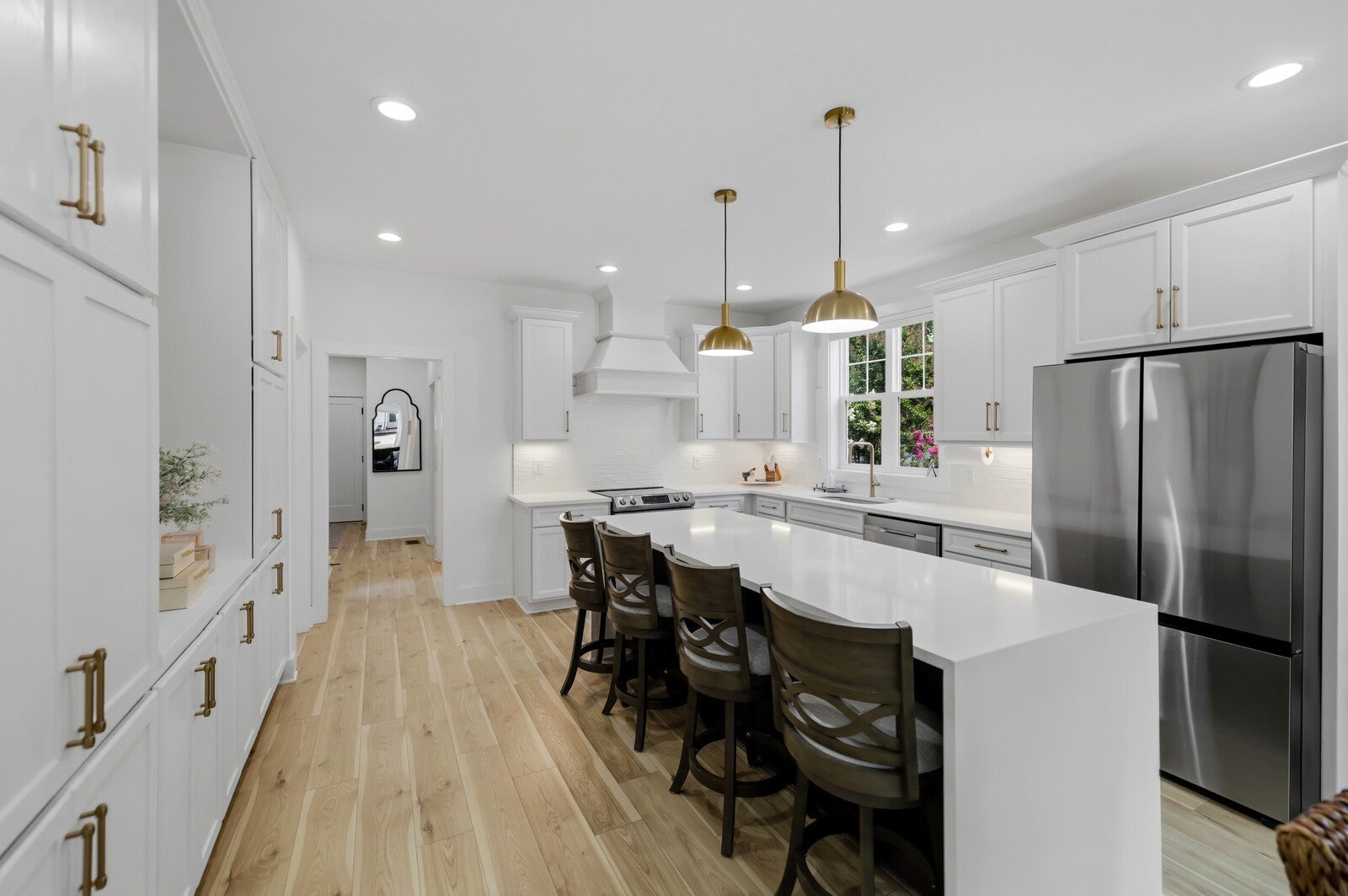 4-bed home for rent in Nashville, TN 37207, 211b Queen Ave 211b Queen Ave, Nashville TN 37207 4-bed home, photo 1 of 42