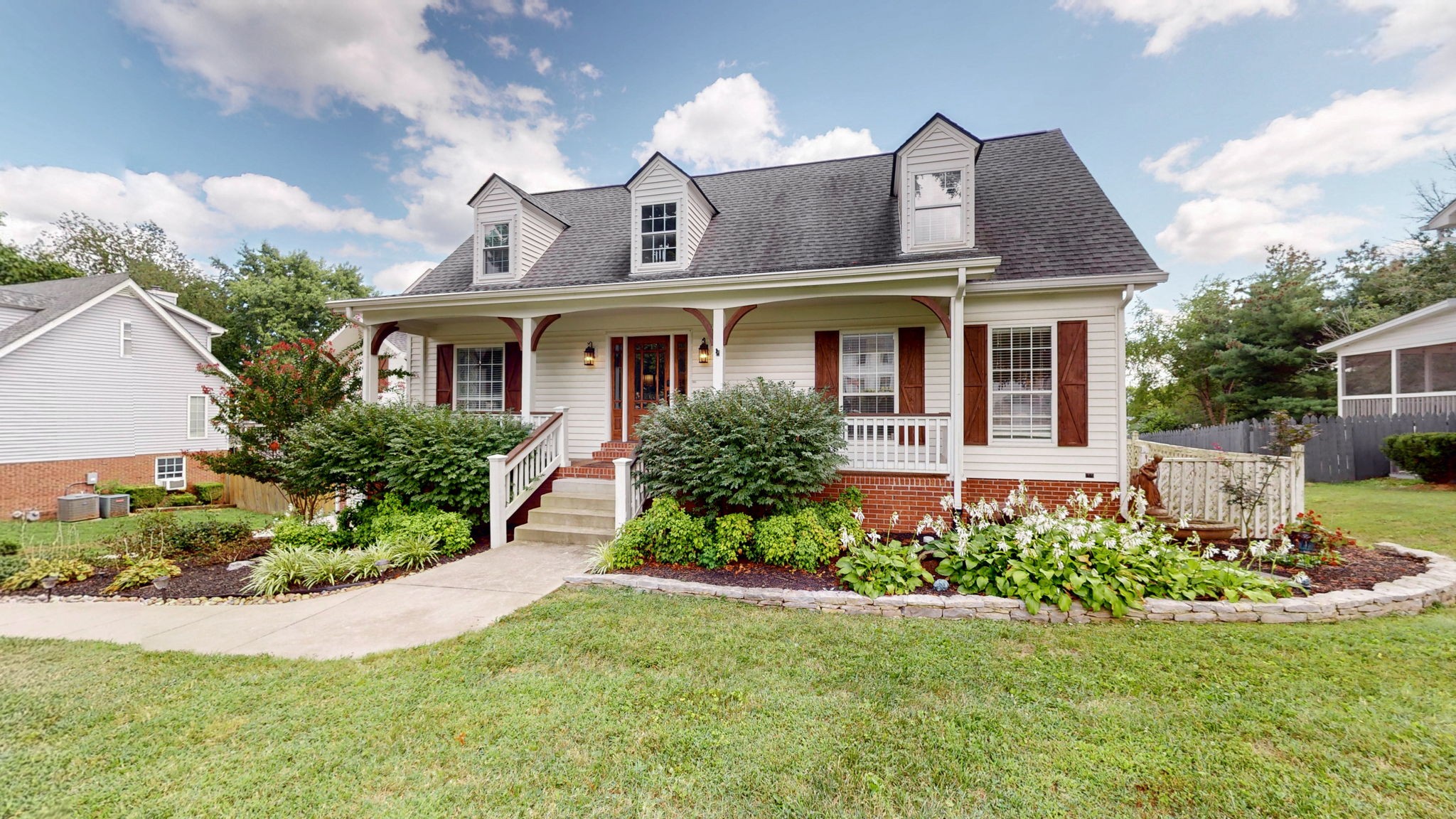 552 Overview Ln