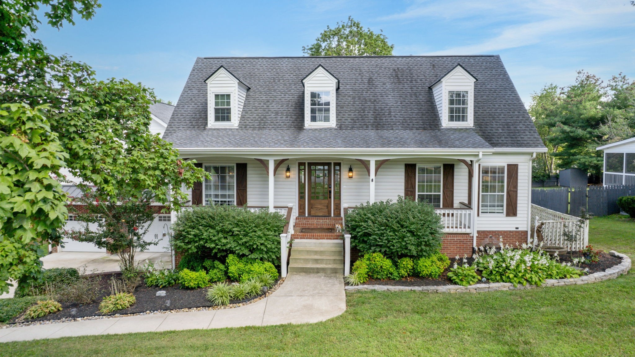 552 Overview Ln