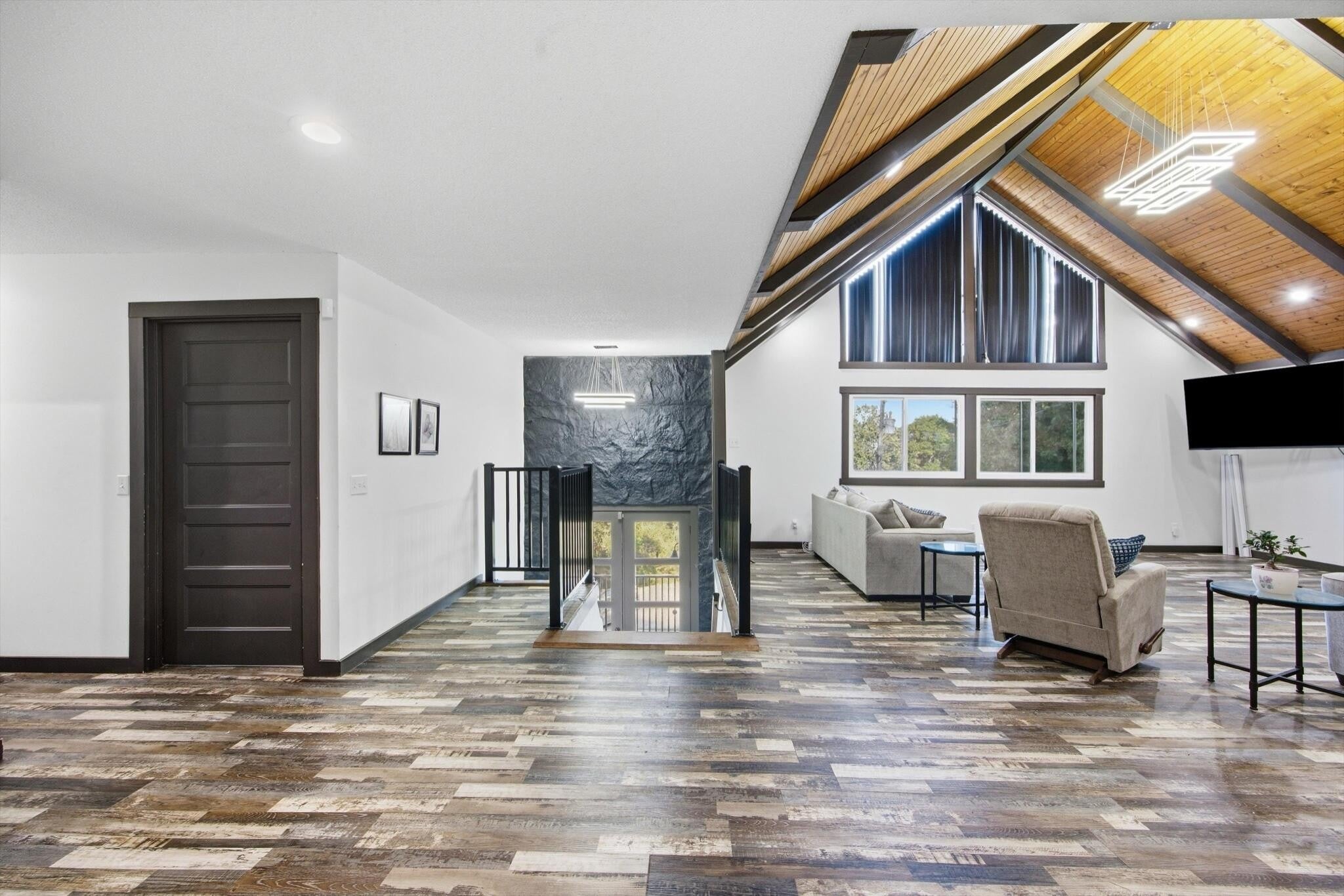 2901 Huckleberry Lane